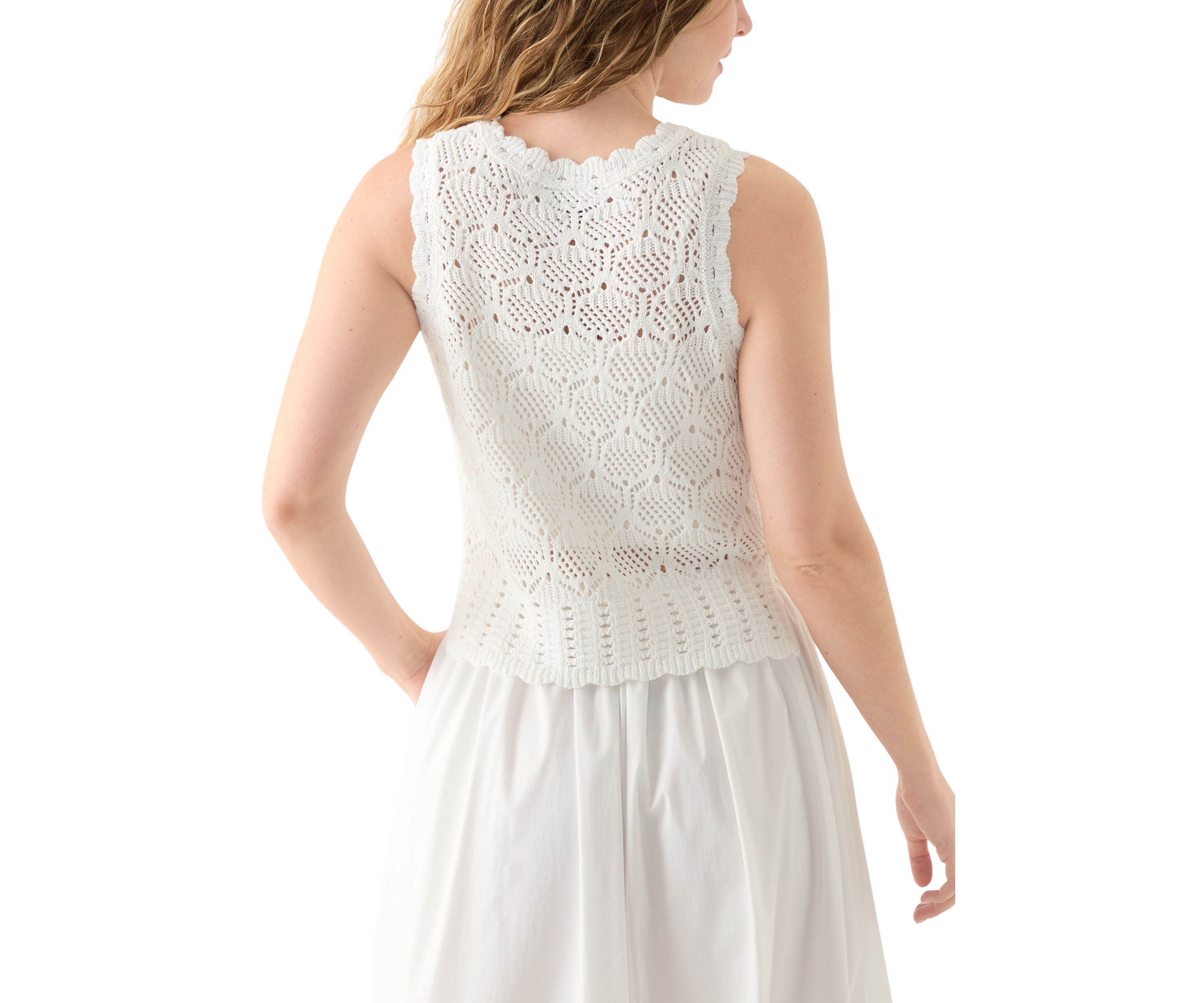 Juniors Sleeveless Knit Sweater