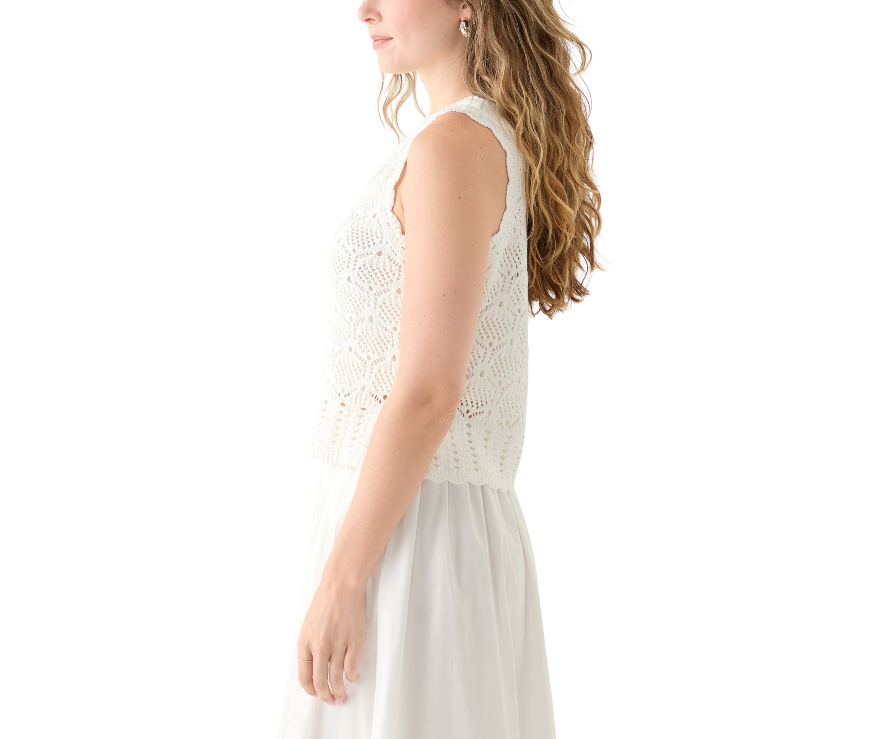 Juniors Sleeveless Knit Sweater