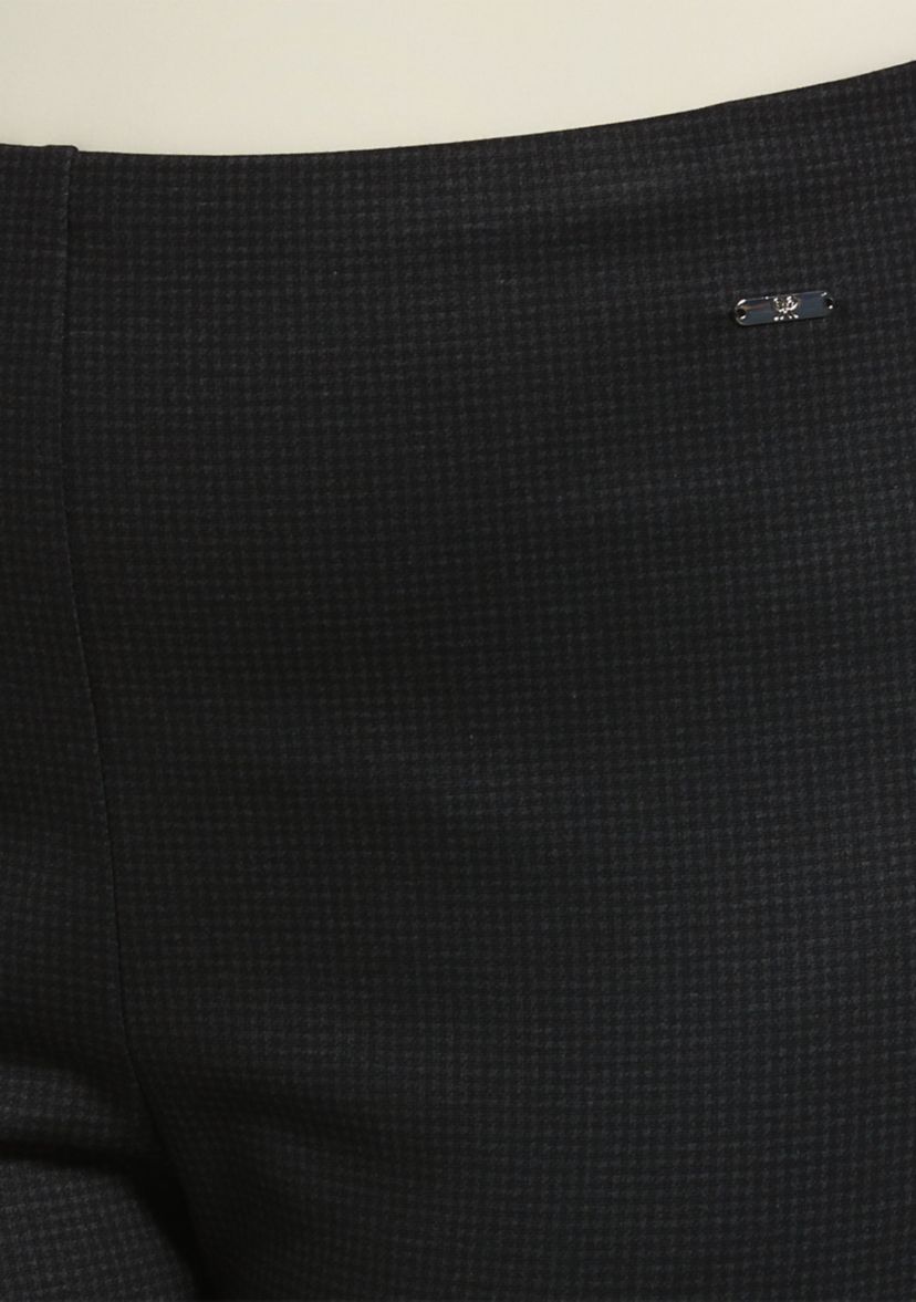 Plus Size Houndstooth Pull On Pants
