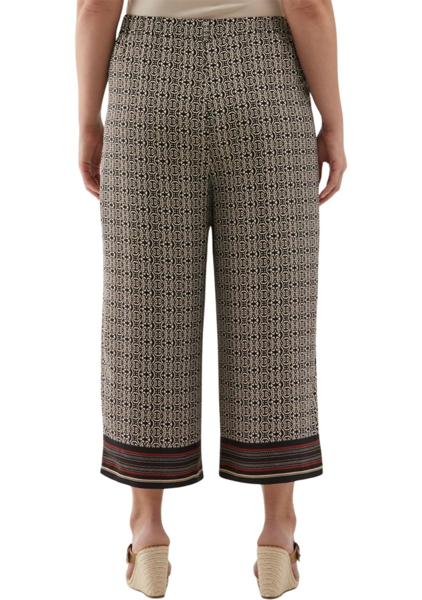 Plus Size Medallion Print Wide Leg Crop Pants