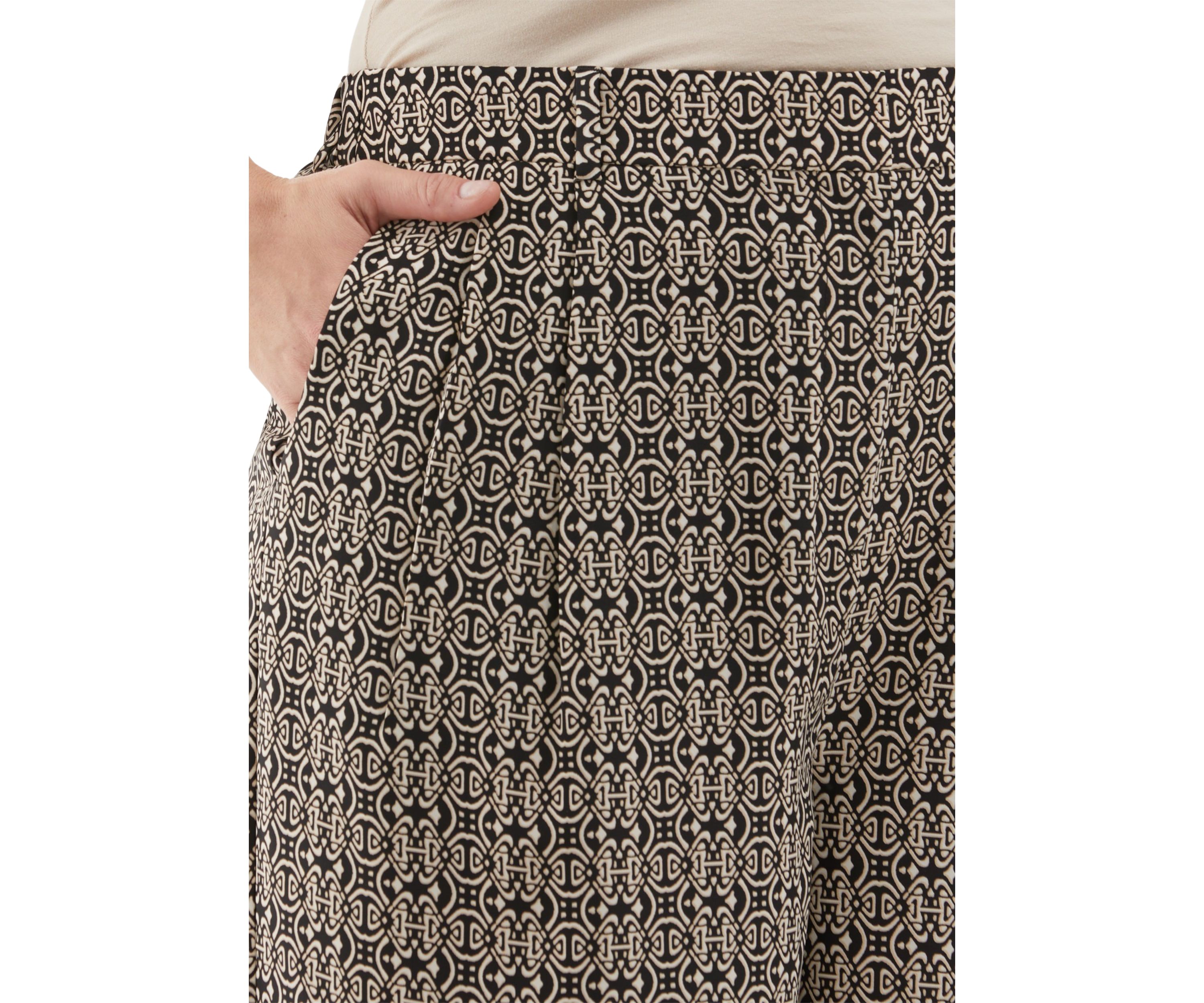 Plus Size Medallion Print Wide Leg Crop Pants