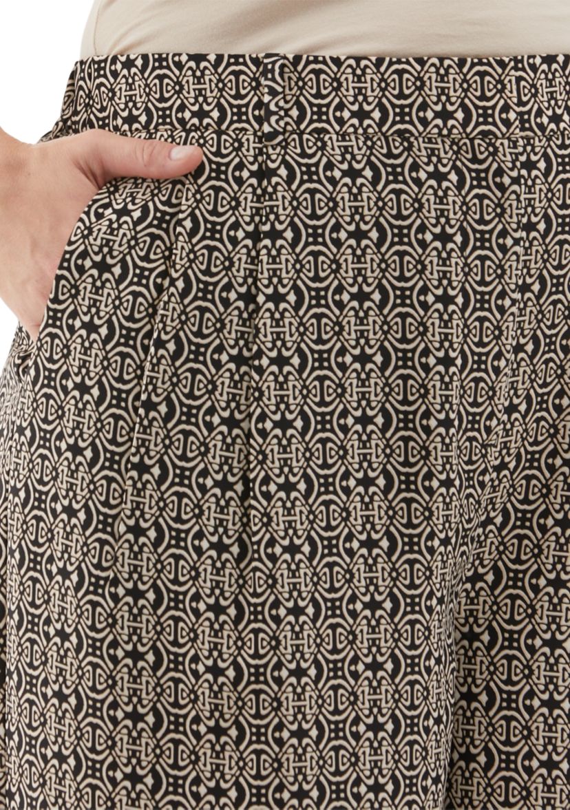 Plus Size Medallion Print Wide Leg Crop Pants