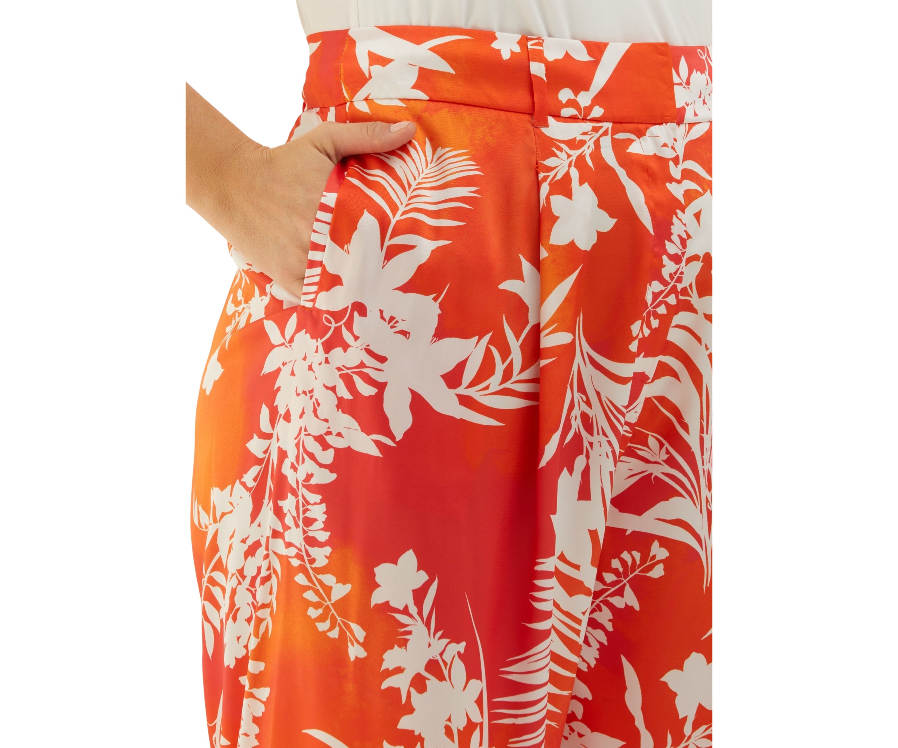 Plus Size Wildflower Printed Wide Leg Ankle Pants