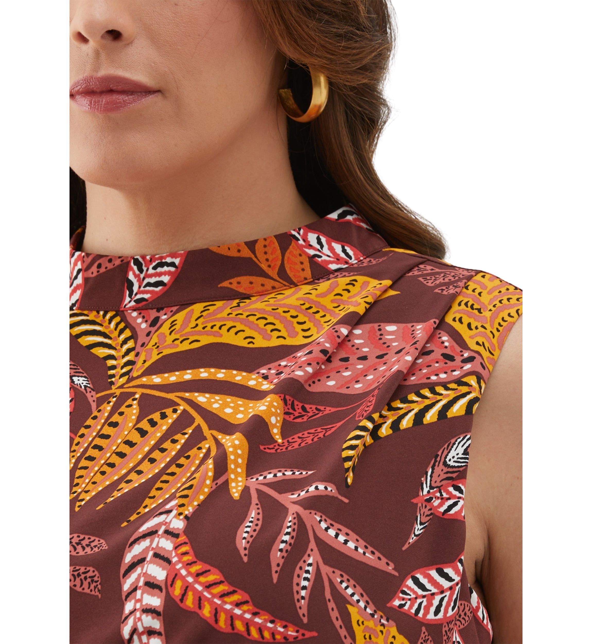 Plus Size Leaf Printed Belted Sleeveless Dress