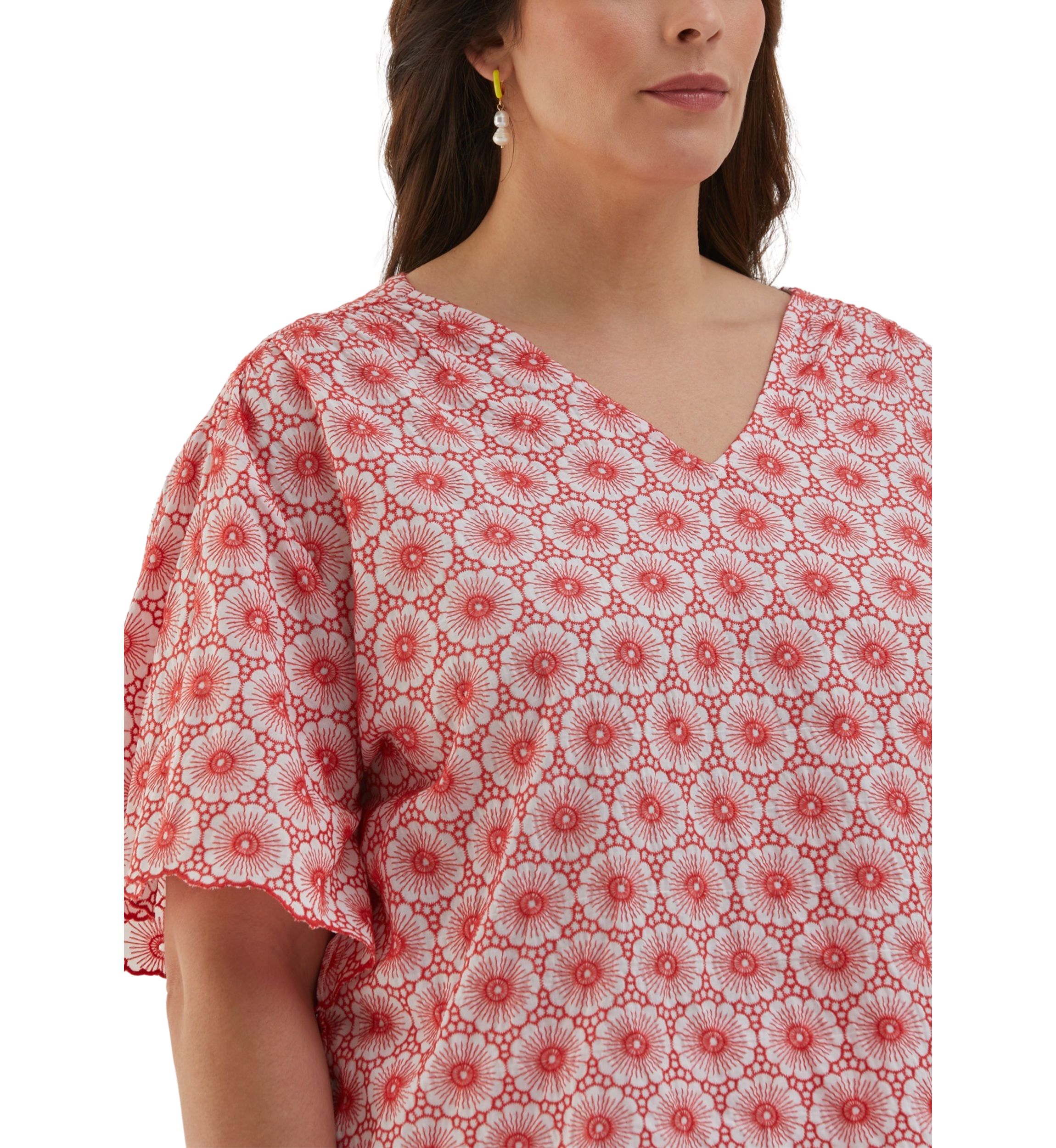 Plus Size Daisy Embroidered Elbow Sleeve Blouse