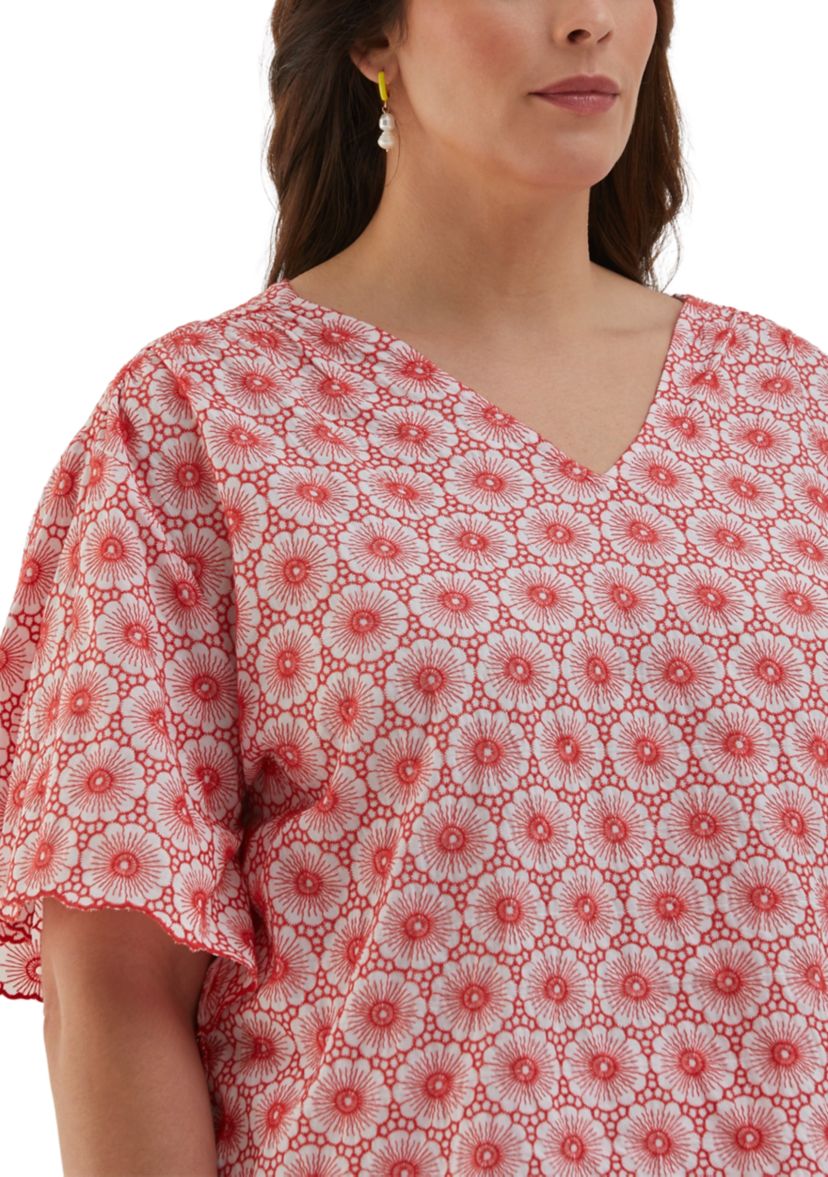 Plus Size Daisy Embroidered Elbow Sleeve Blouse