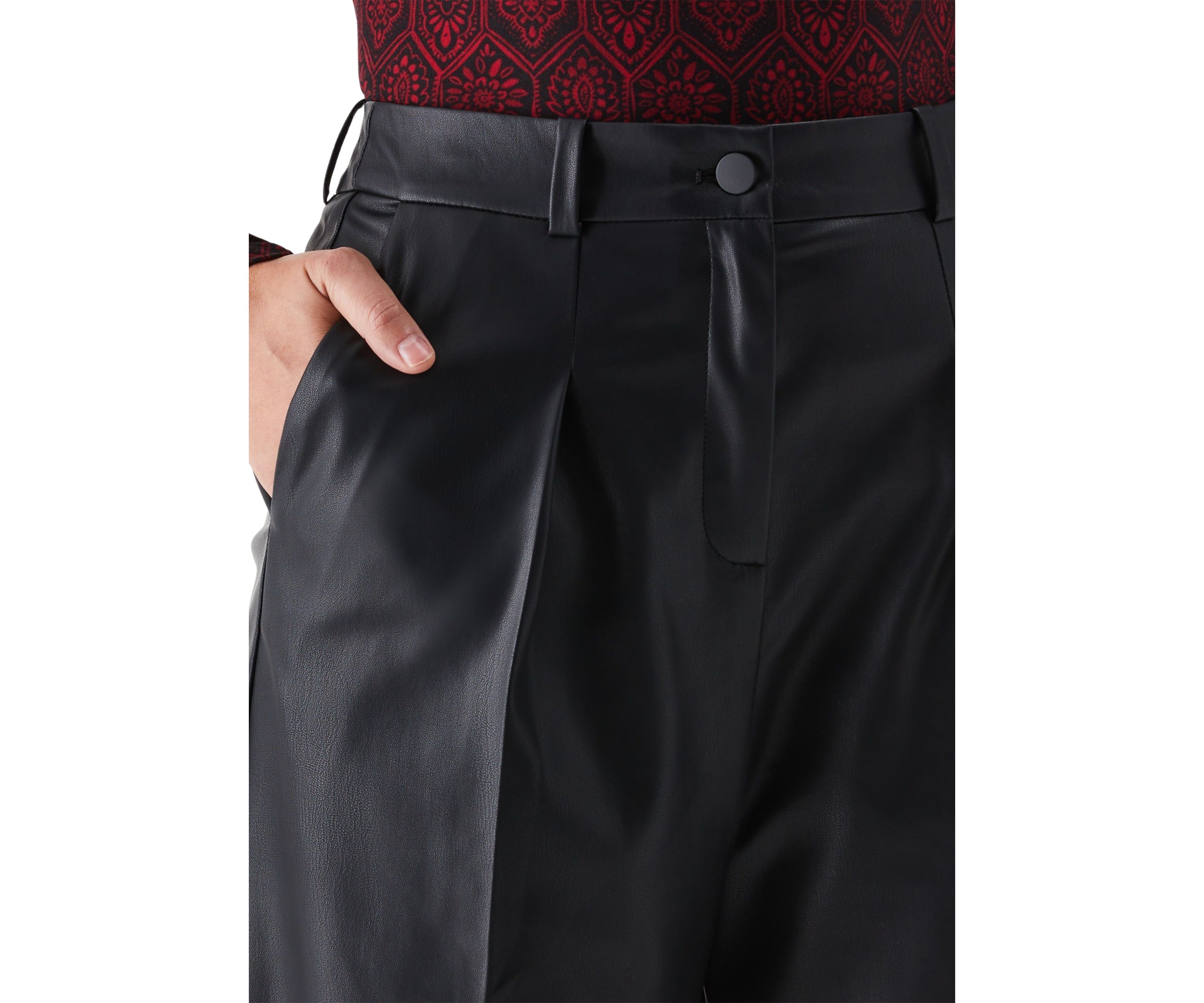 Petite Vegan Leather Wide Leg Pleated Pants