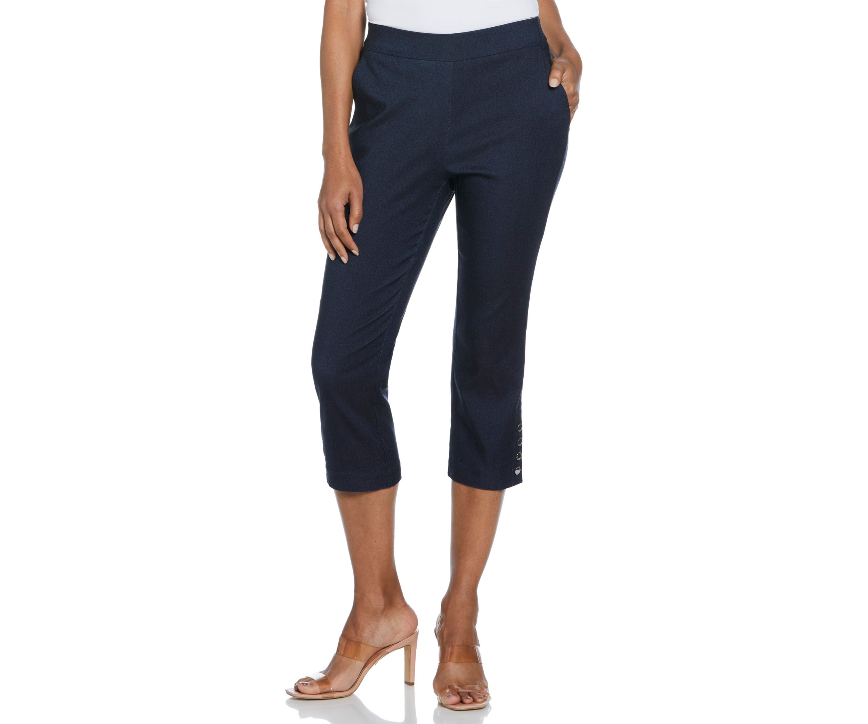 Petite Indigo Rinse Rivet Detail Pull-On Capri Pants