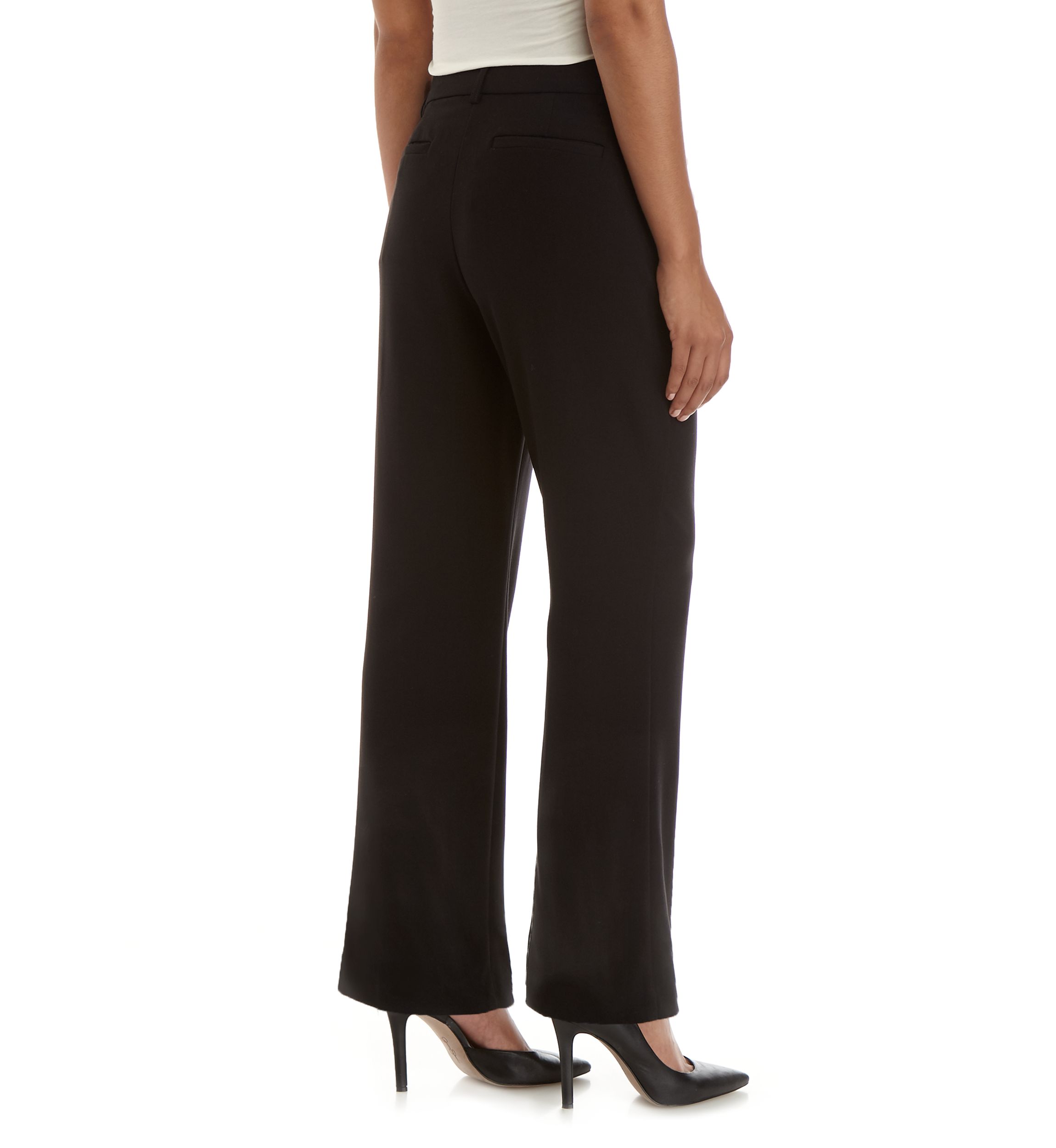Womens No Gap Straight Leg Short Pants