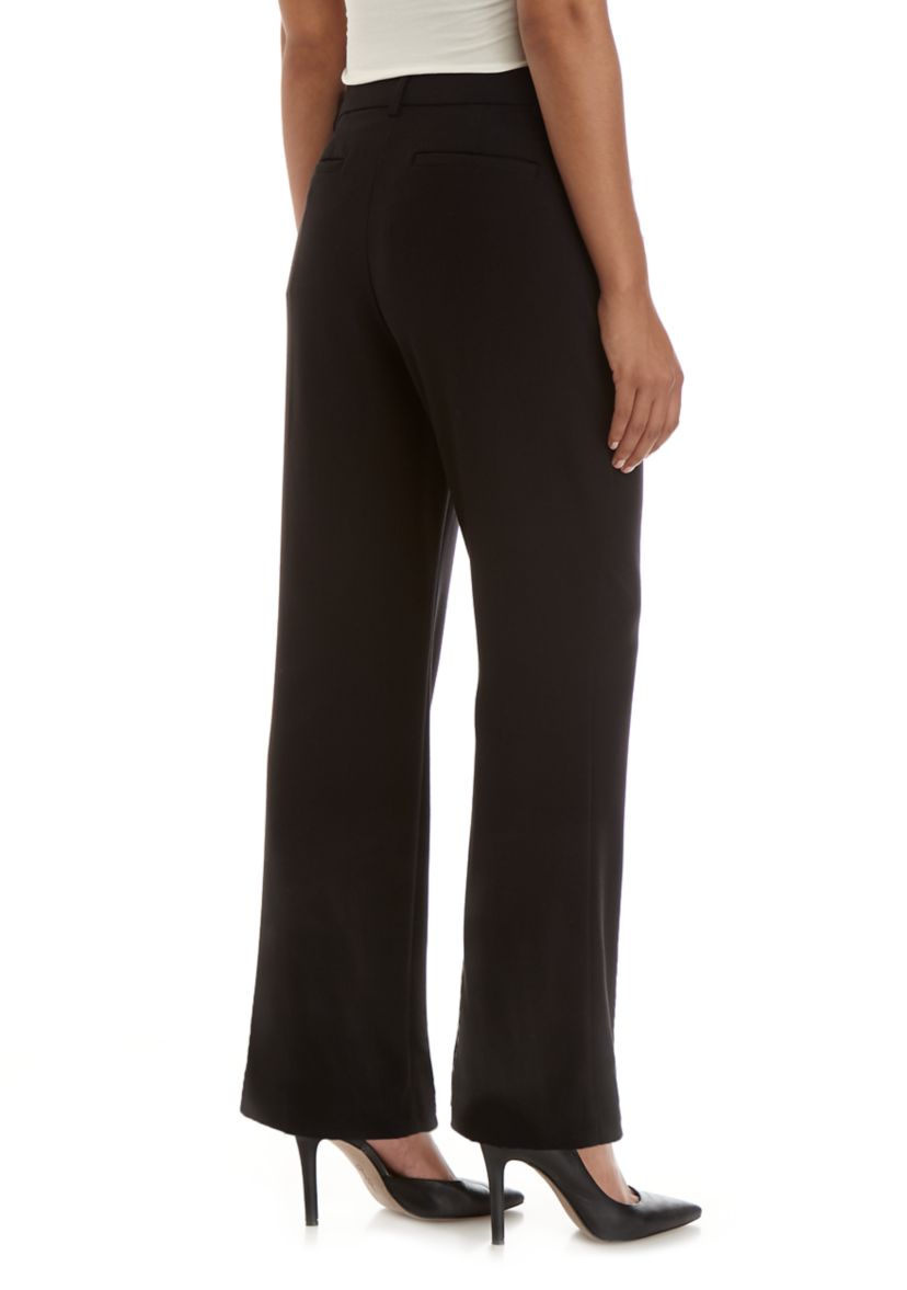 Womens No Gap Straight Leg Short Pants