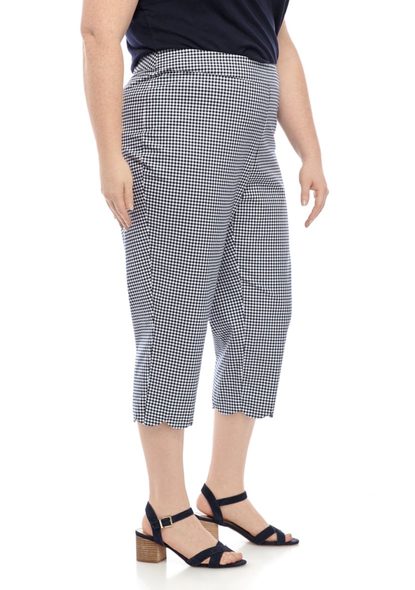 Plus Size Scallop Hem Capri Pants 