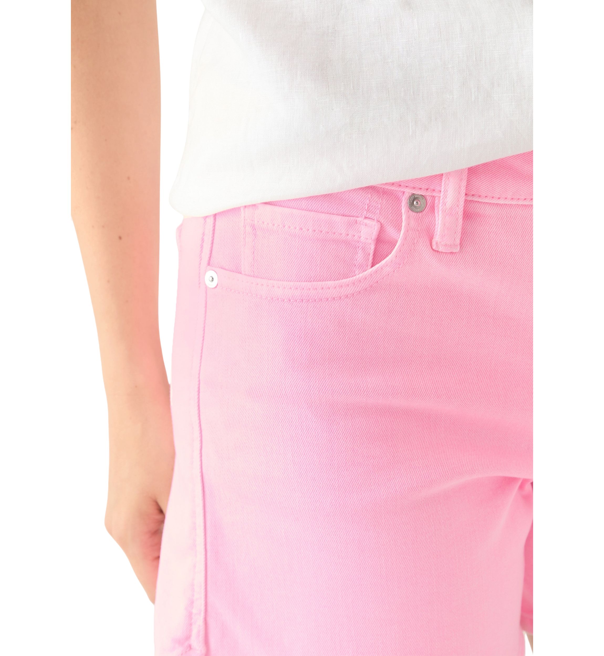 Womens 5" Relaxed Colored Denim Shorts