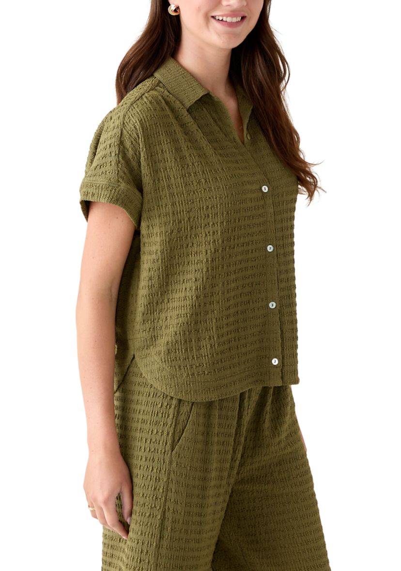Womens Short Sleeve Textured Camp Shirt
