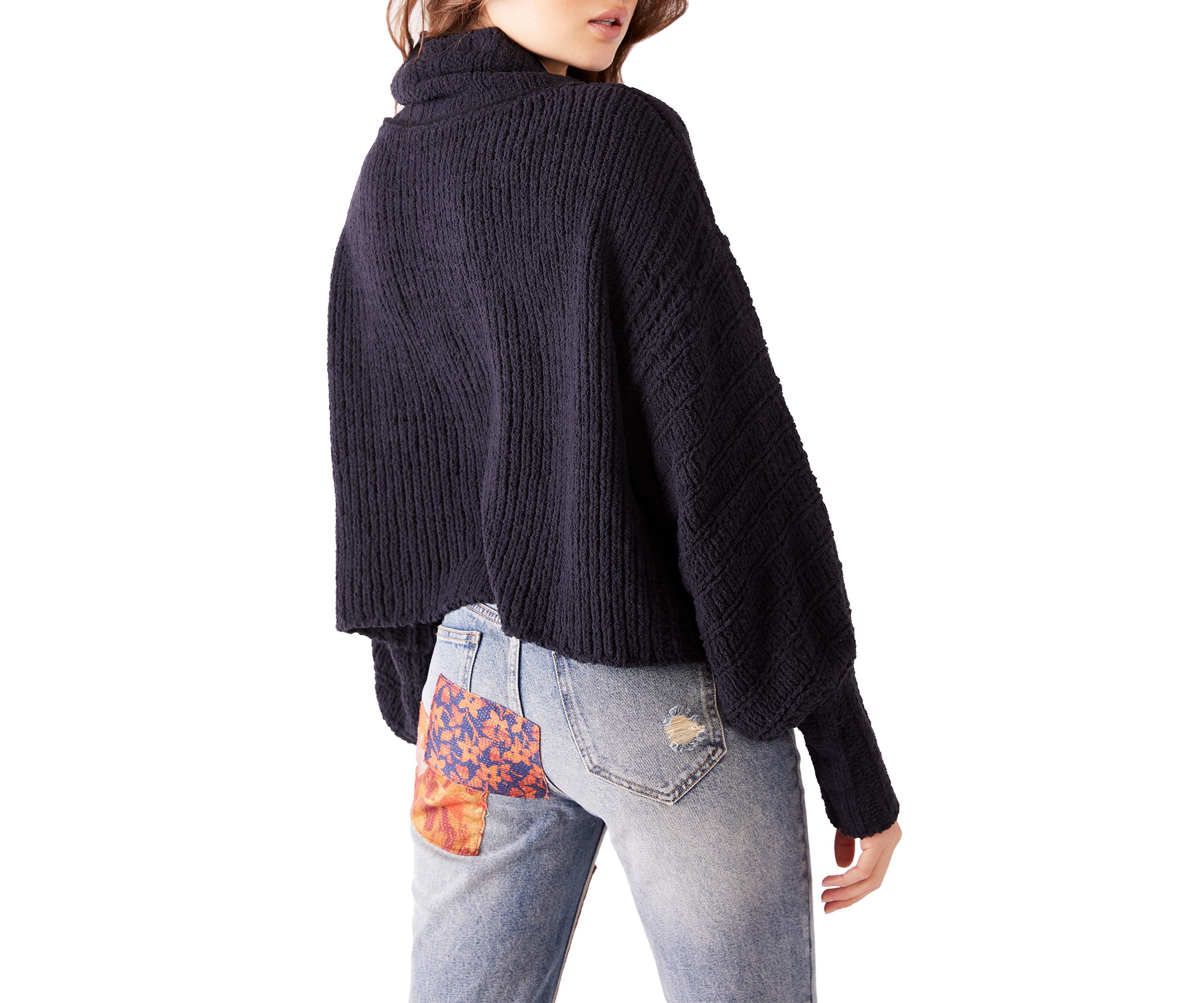 Be Yours Pullover