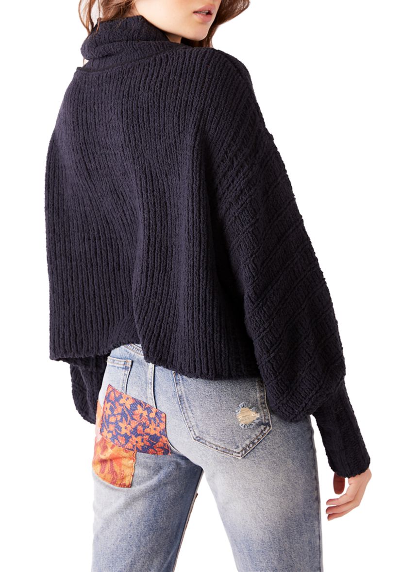 Be Yours Pullover