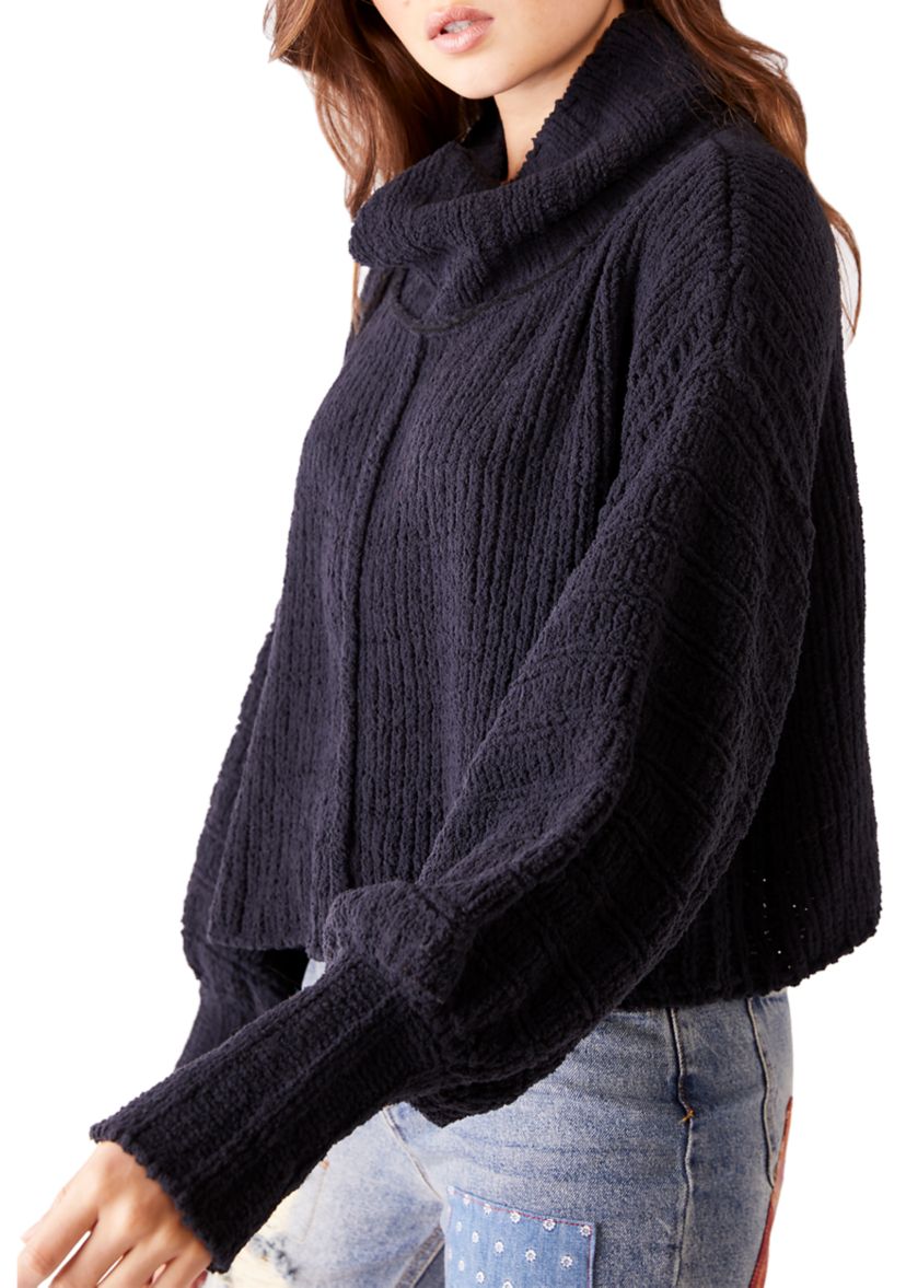 Be Yours Pullover