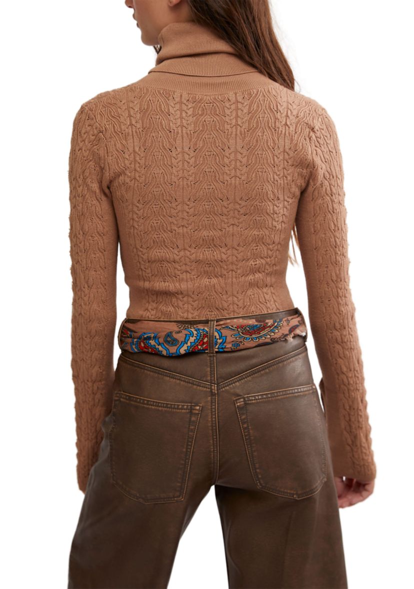 Maddie Turtleneck
