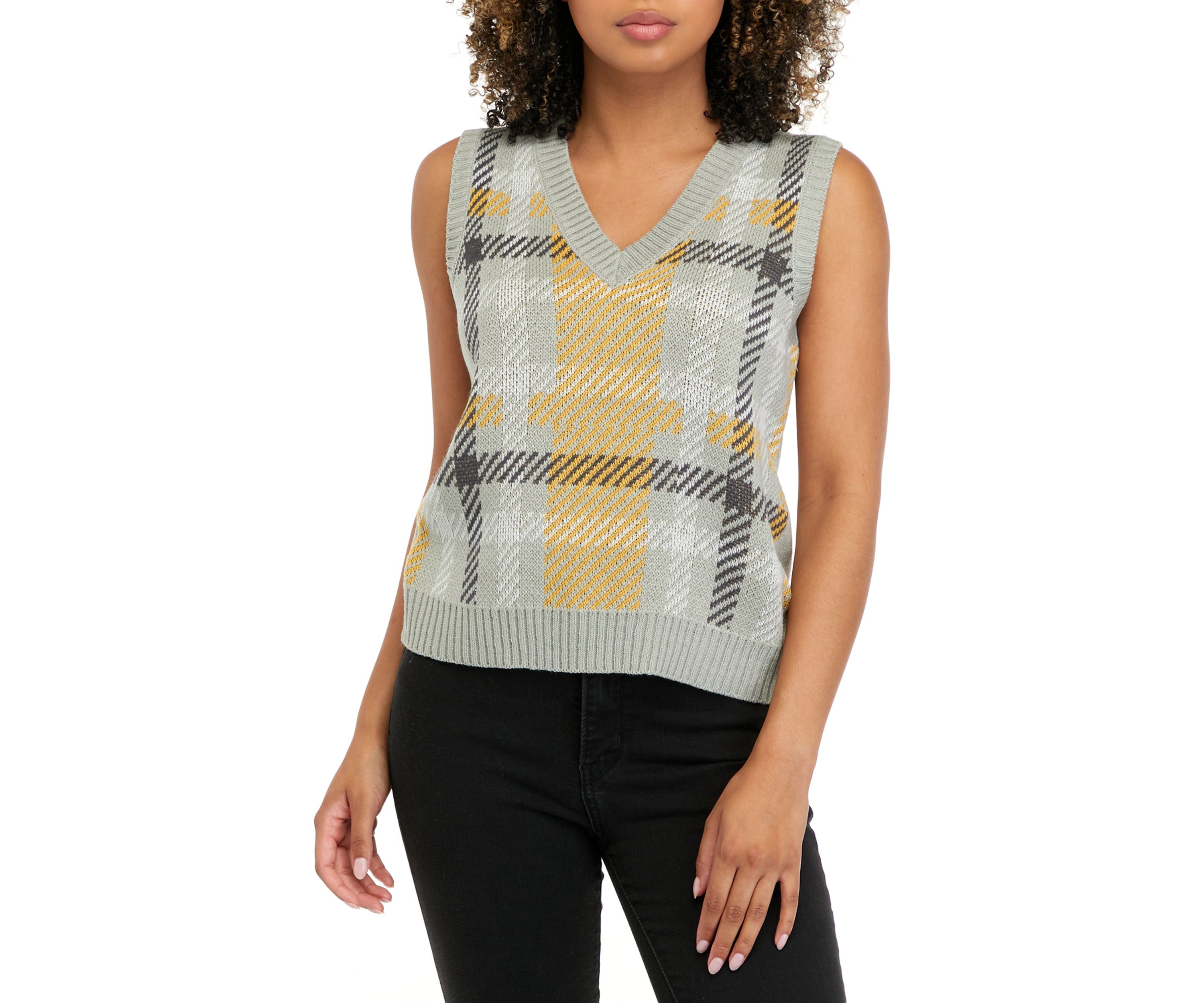 Juniors Sleeveless Plaid Sweater Vest 