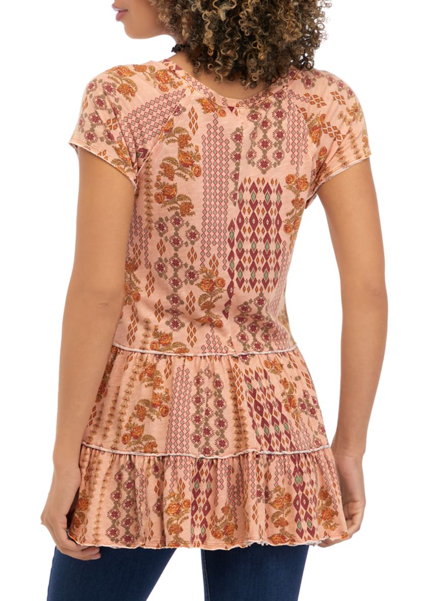Short Sleeve V-Neck Tiered Knit Top