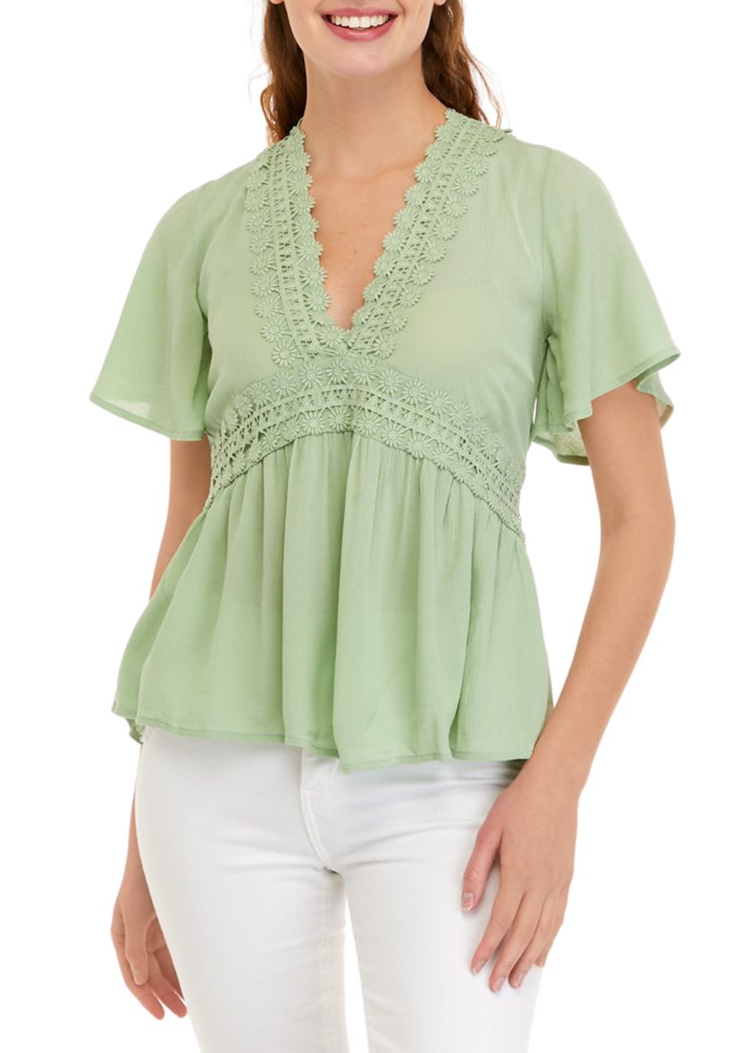 Juniors Short Sleeve V-Neck Tie Back Swing Top