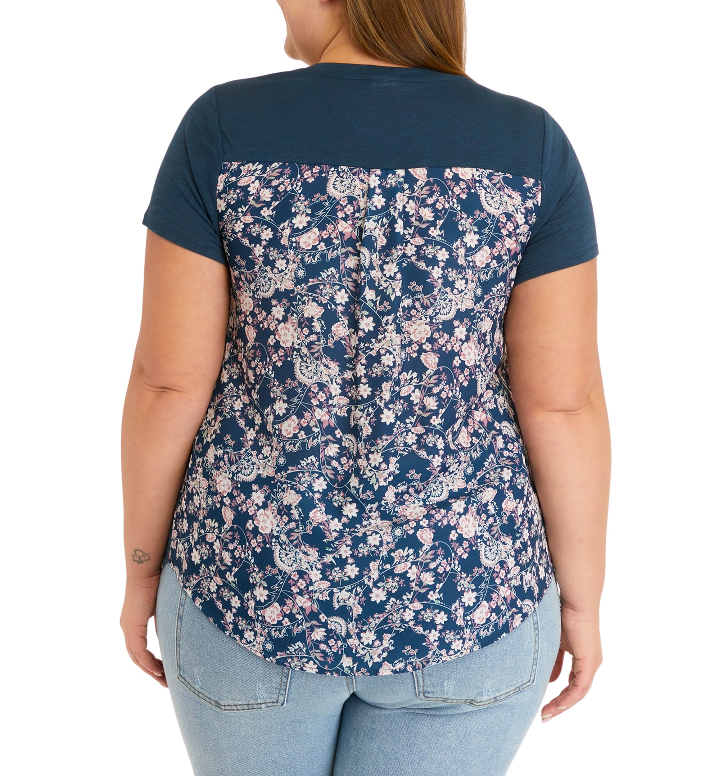 Plus Size Short Sleeve Woven Back Knit Pocket T-Shirt