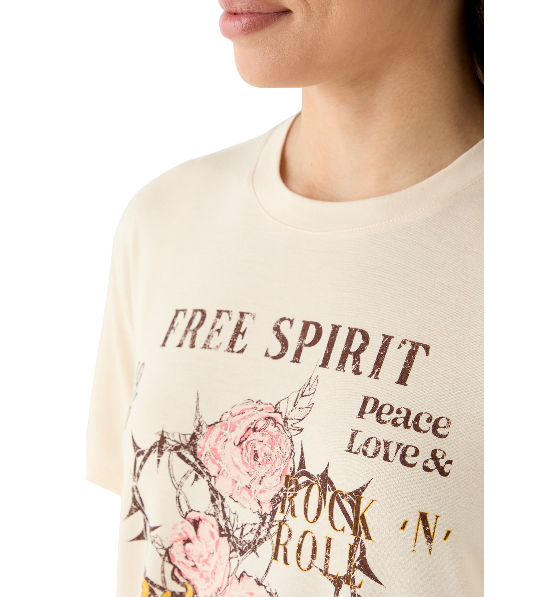 Juniors Free Spirit Graphic T-Shirt