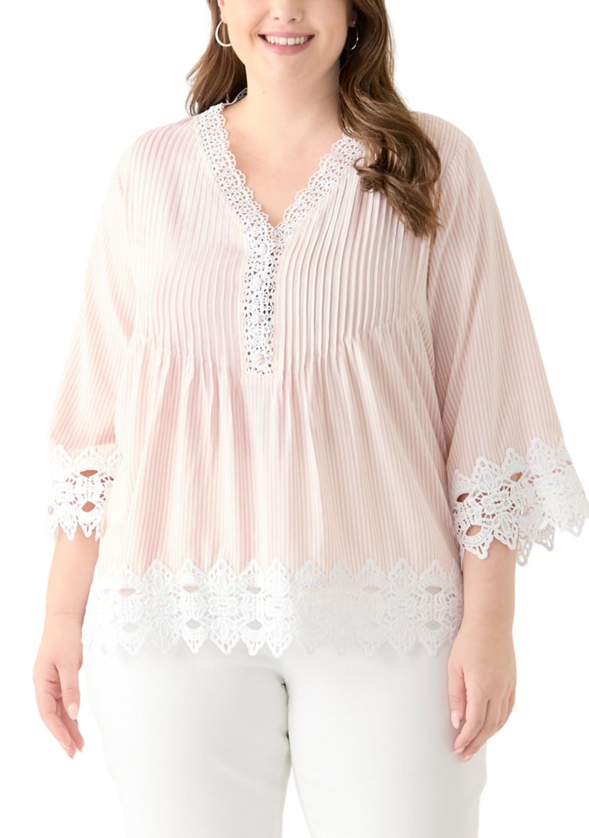 Plus Size 3/4 Sleeve Crochet Trim Woven Blouse 