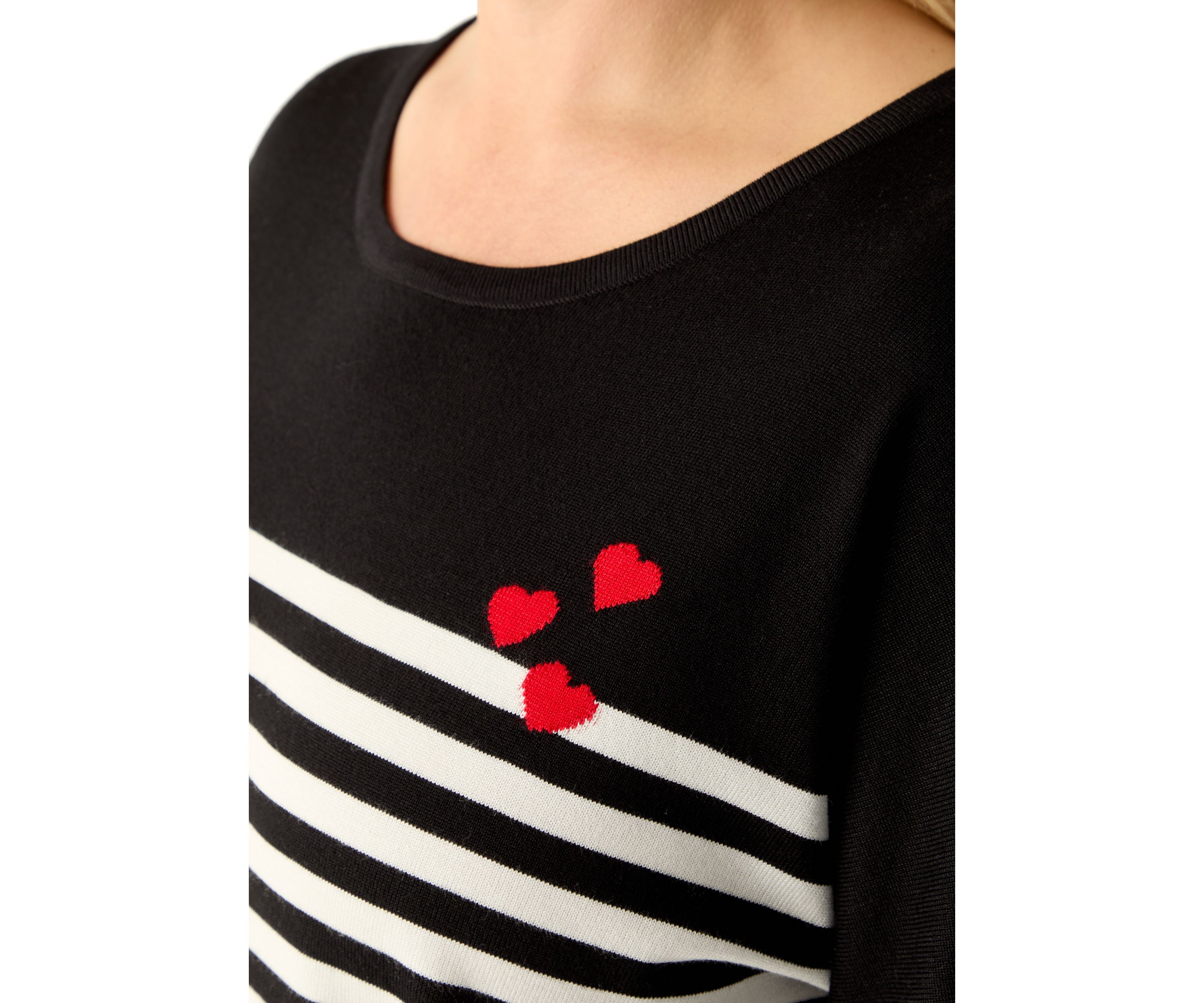 Plus Size Heart Intarsia Stripe Sweater