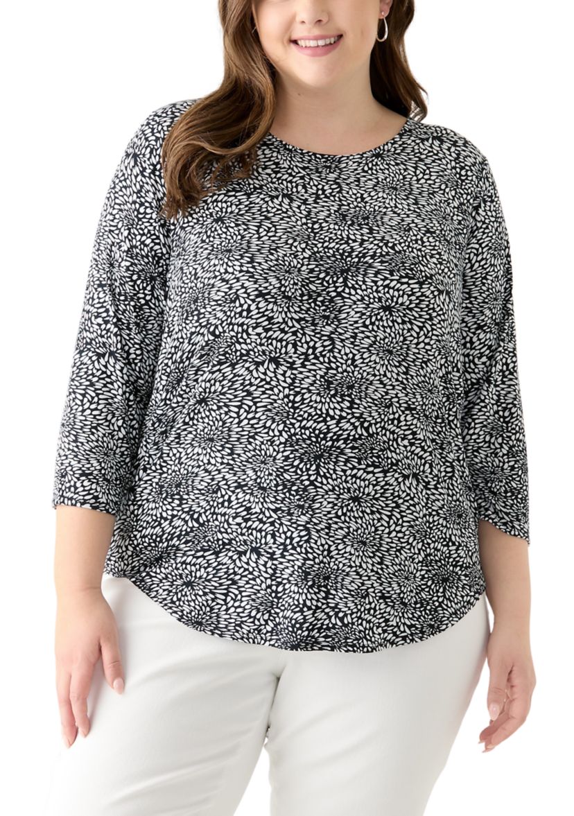 Plus Size 3/4 Sleeve Pleat Back Knit Top