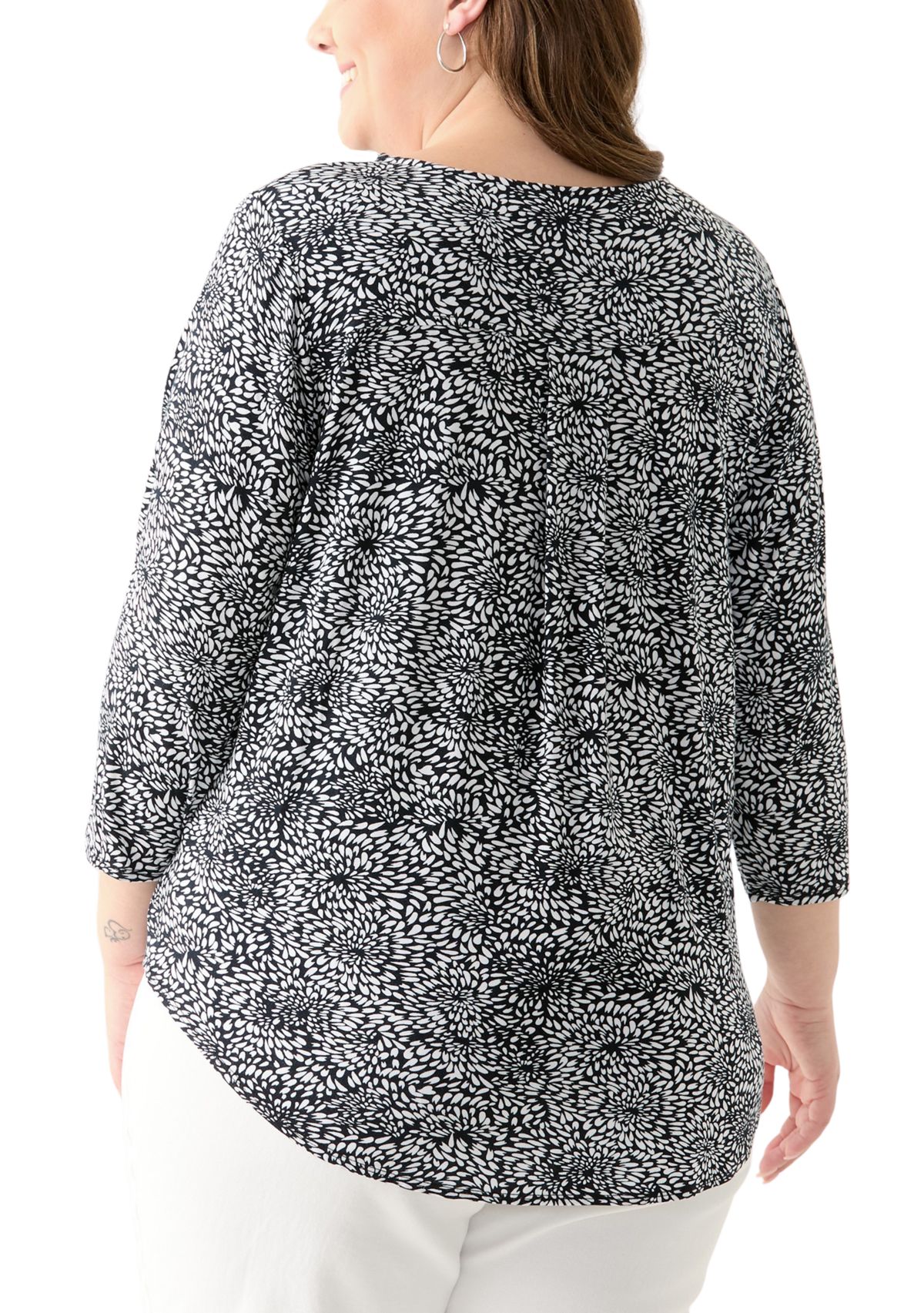 Plus Size 3/4 Sleeve Pleat Back Knit Top