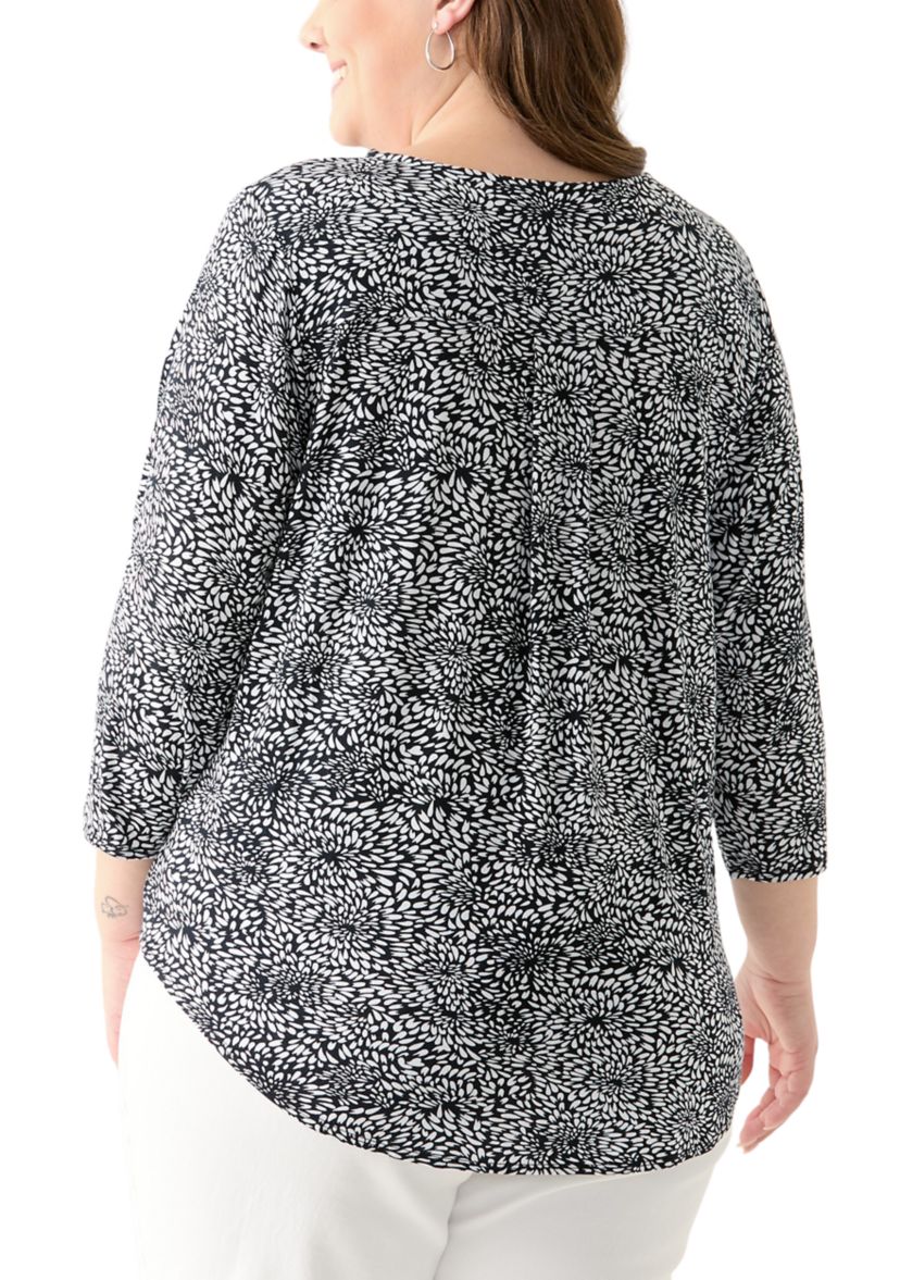 Plus Size 3/4 Sleeve Pleat Back Knit Top