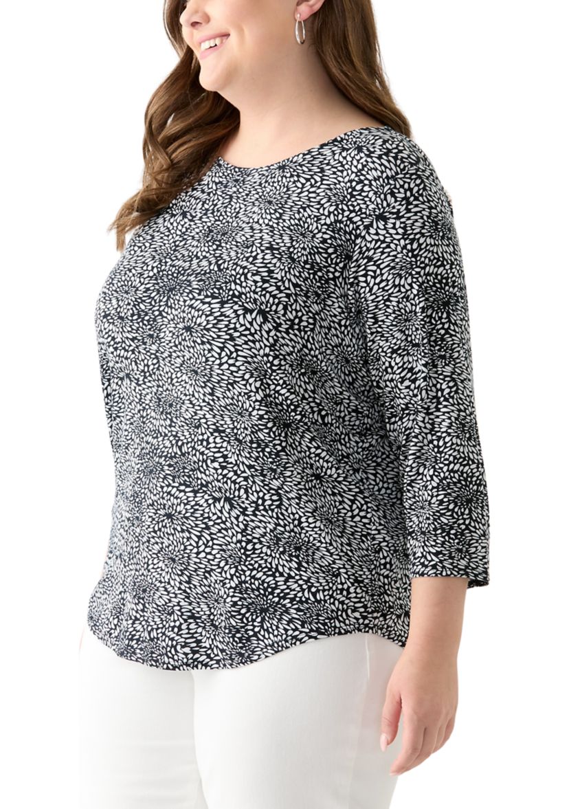 Plus Size 3/4 Sleeve Pleat Back Knit Top