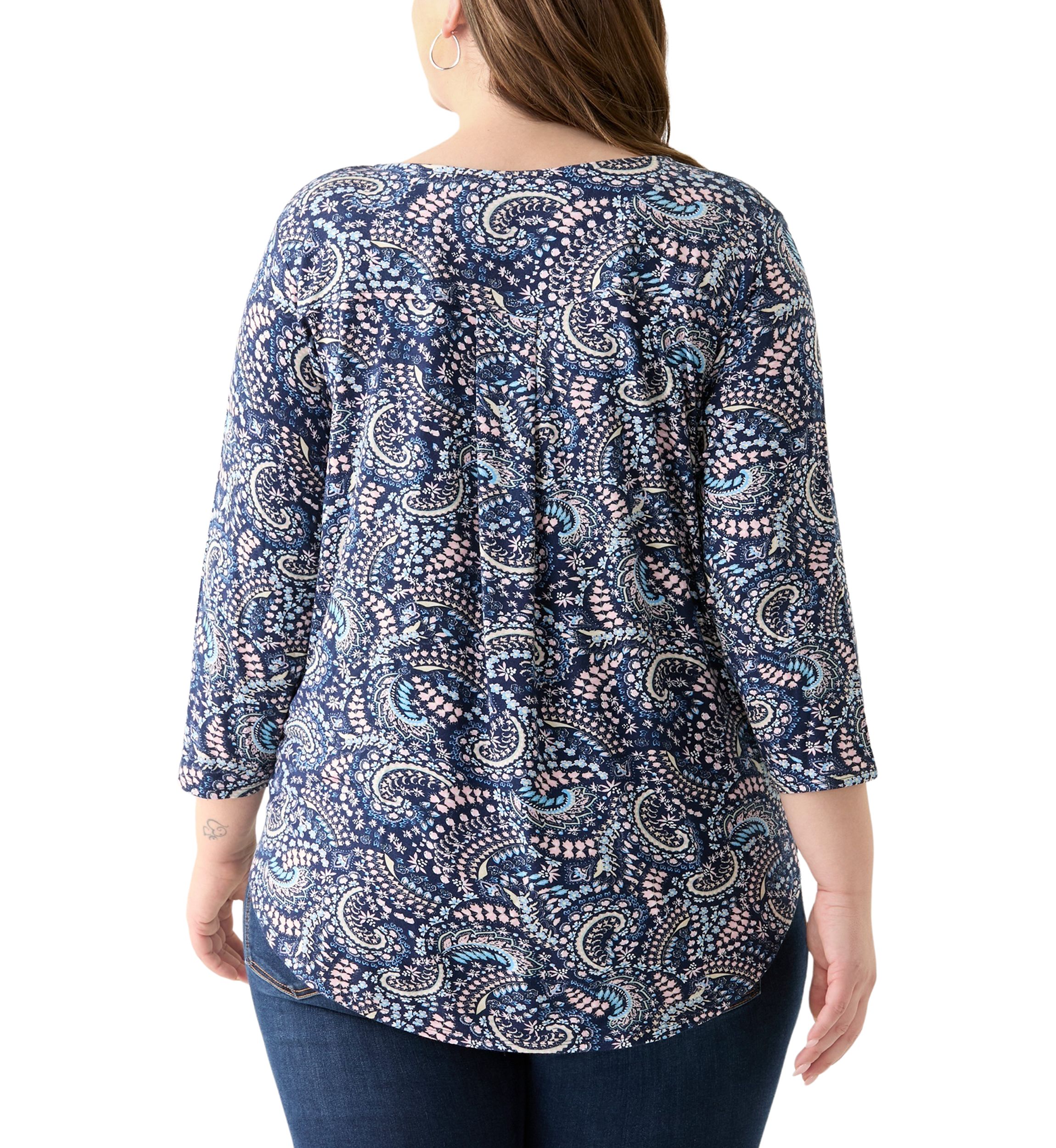 Plus Size 3/4 Sleeve Pleat Back Knit Top