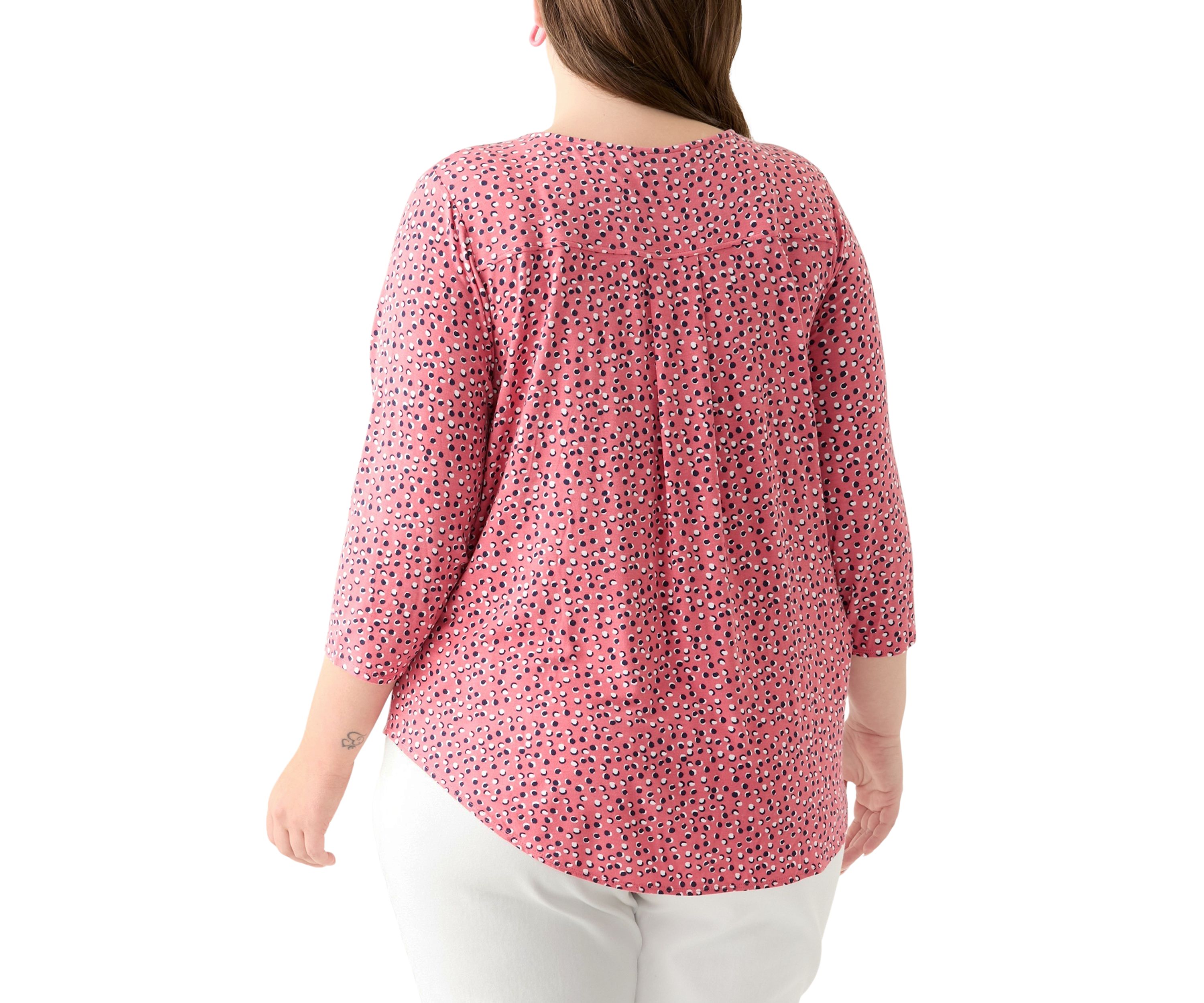 Plus Size 3/4 Sleeve Pleat Back Knit Top