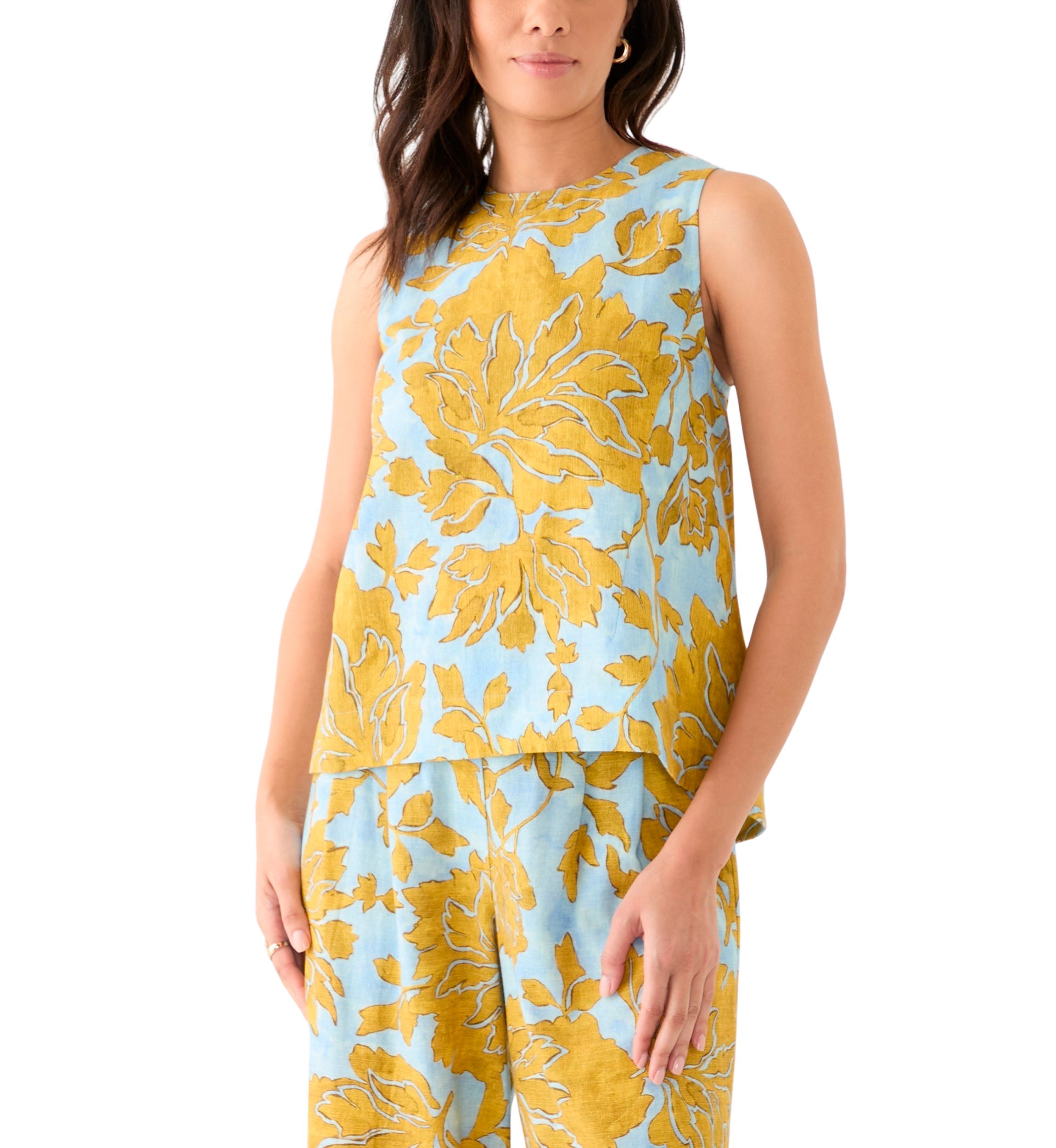 Womens Sleeveless Crew Neck Hi Low Printed Top
