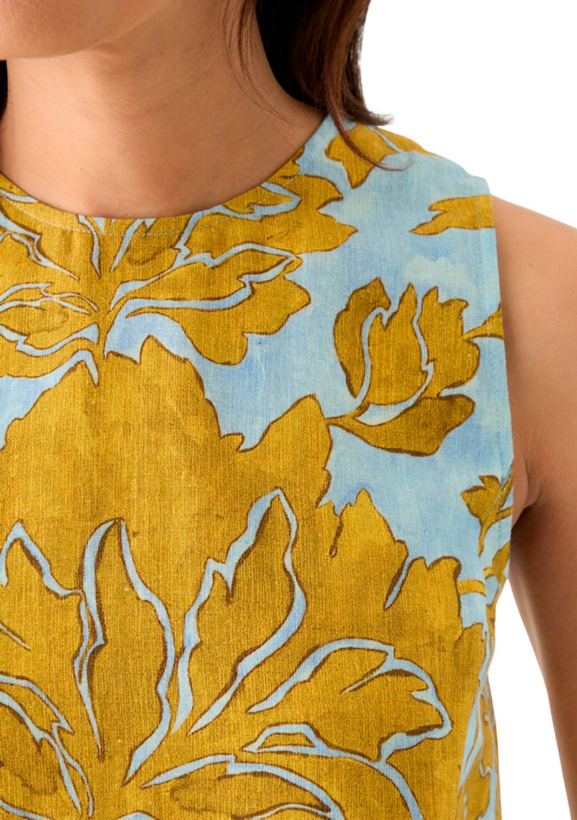 Womens Sleeveless Crew Neck Hi Low Printed Top