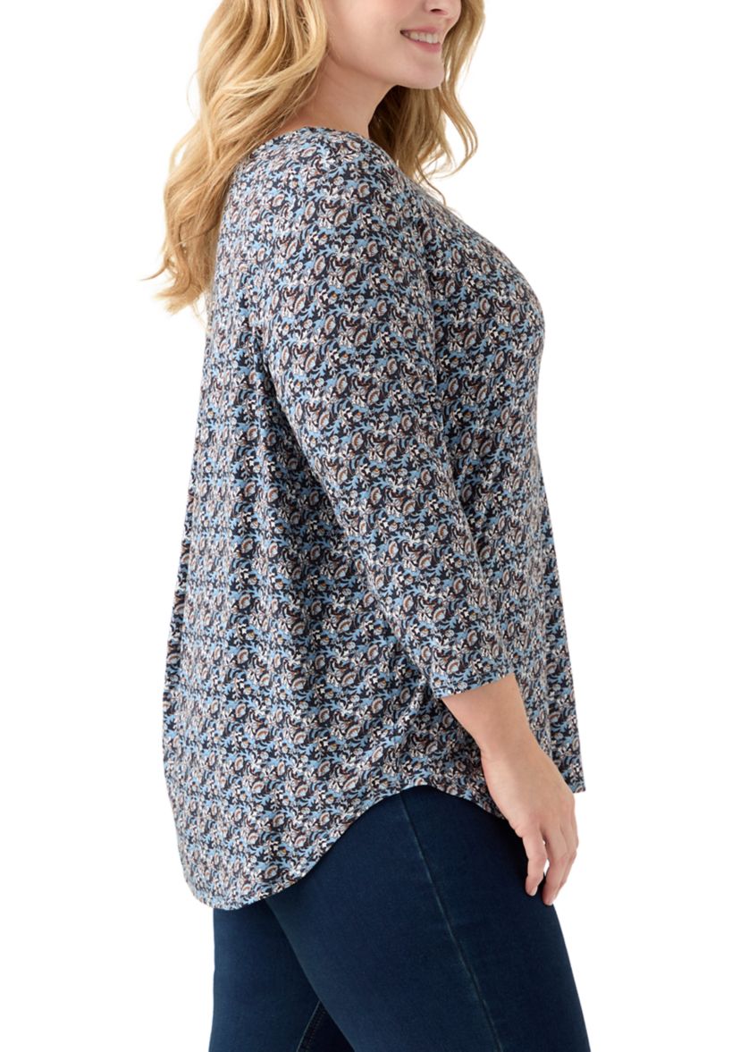 Plus Size Three-Quarter Sleeve Pleatback Tee