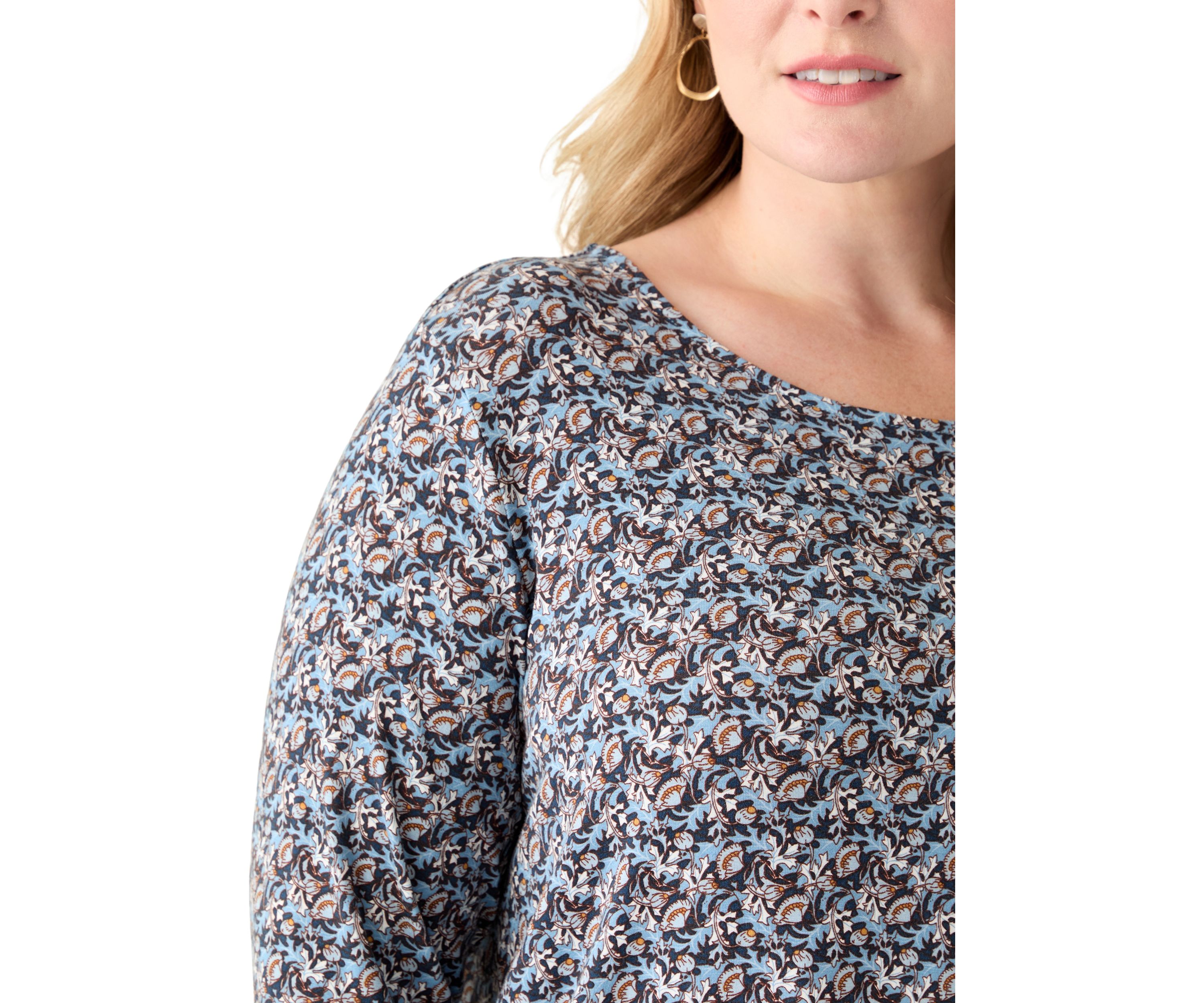 Plus Size Three-Quarter Sleeve Pleatback Tee
