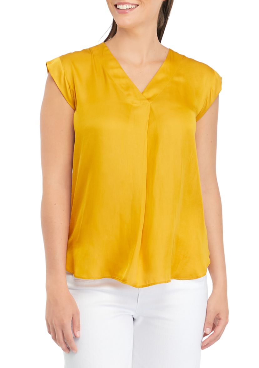 Womens Solid Split Neck Top