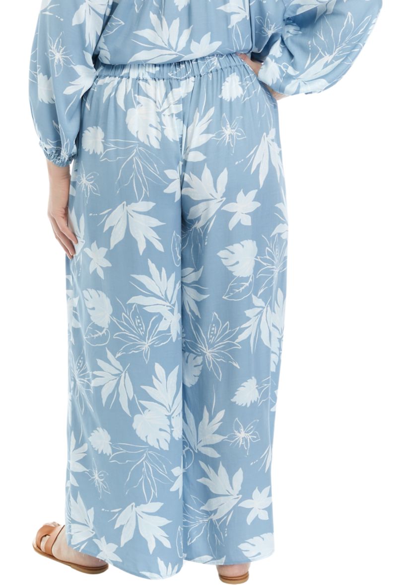 Plus Size Pull On Pants with Open Front Slit 