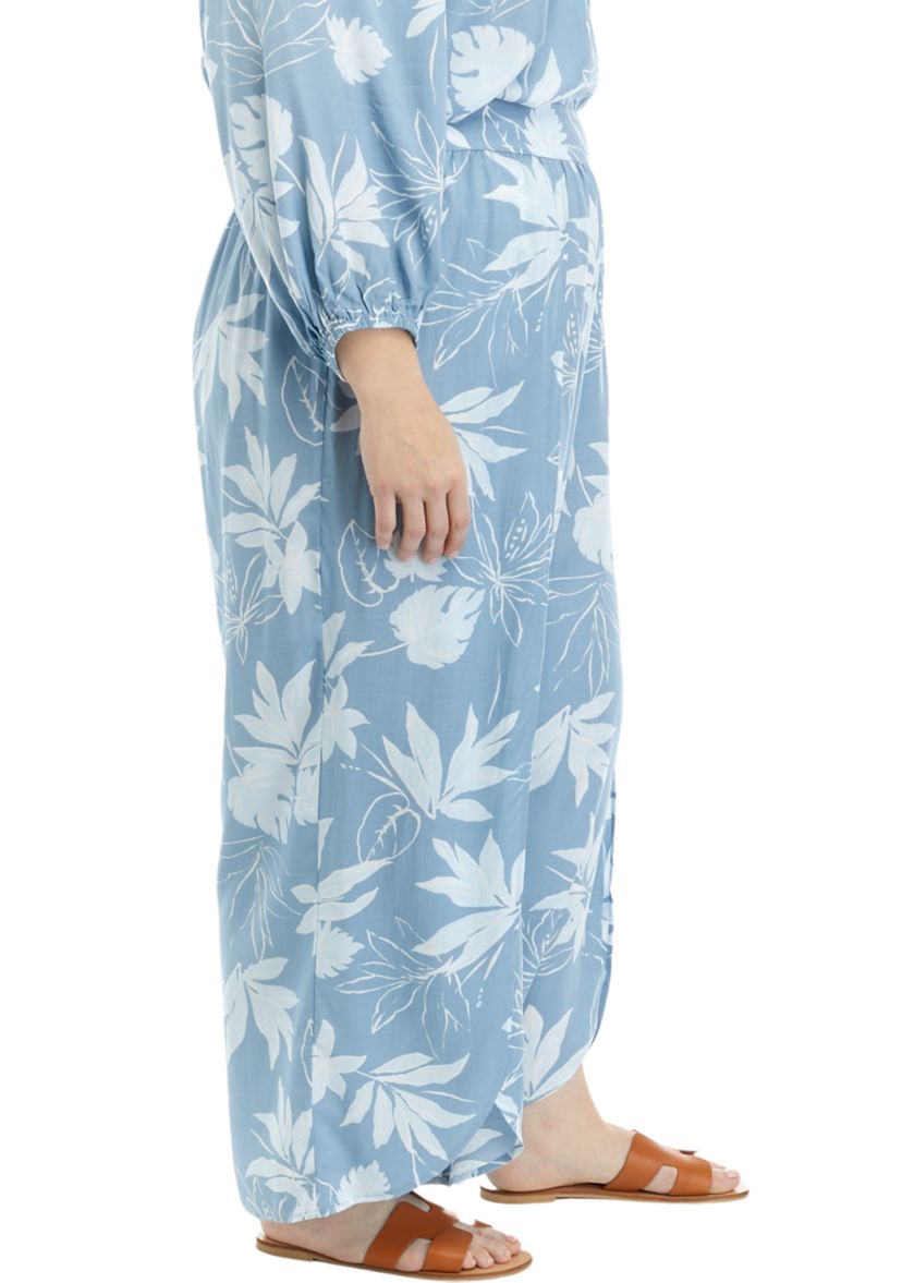 Plus Size Pull On Pants with Open Front Slit 