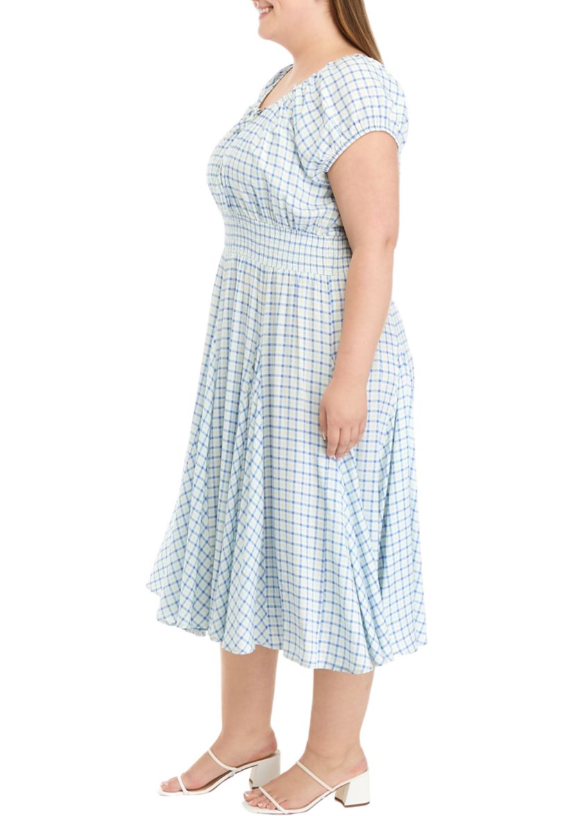 Plus Size Scoop Neck Dress with Tie Front