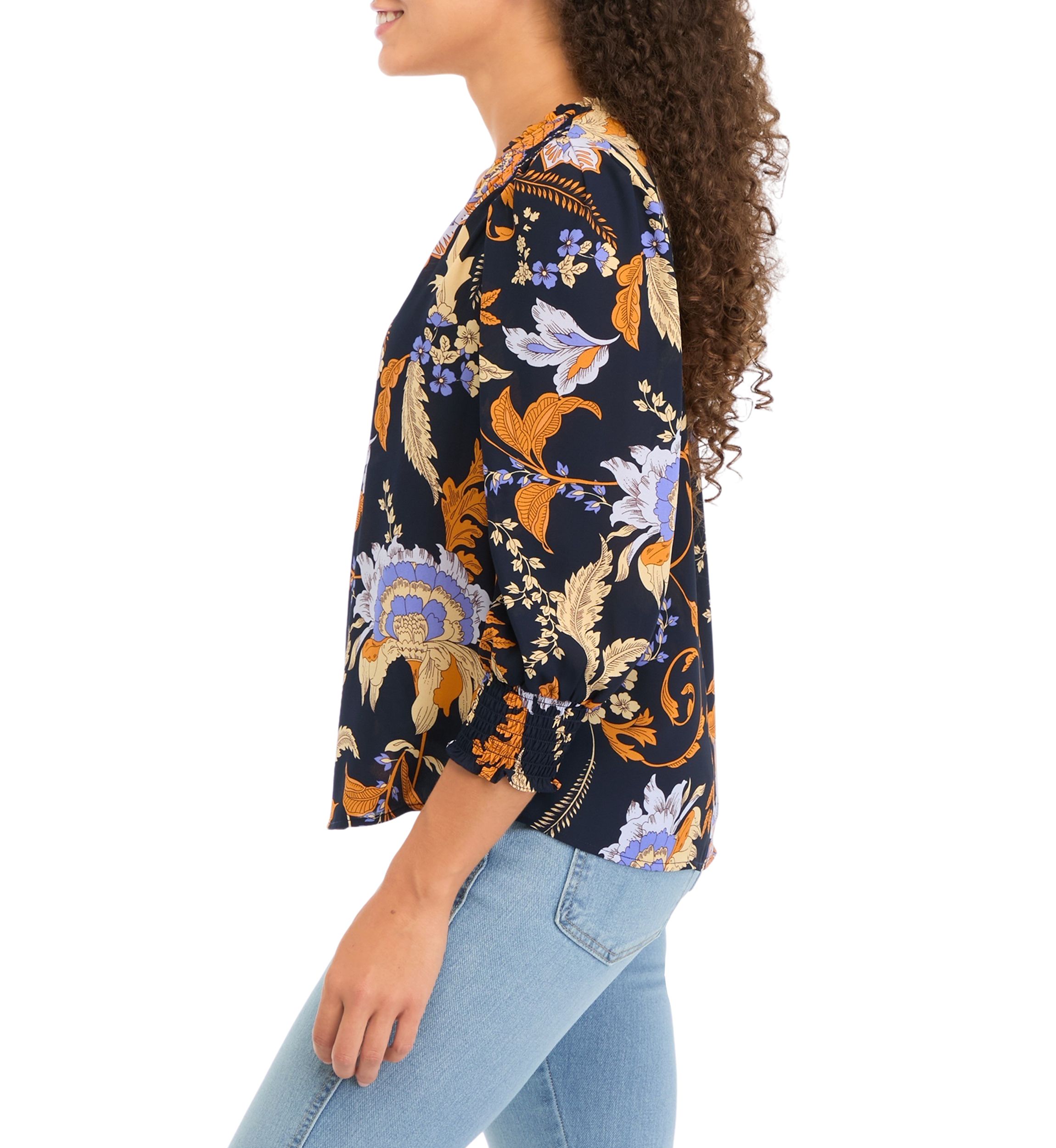 Petite 3/4 Puff Sleeve Woven Printed V-Neck Blouse