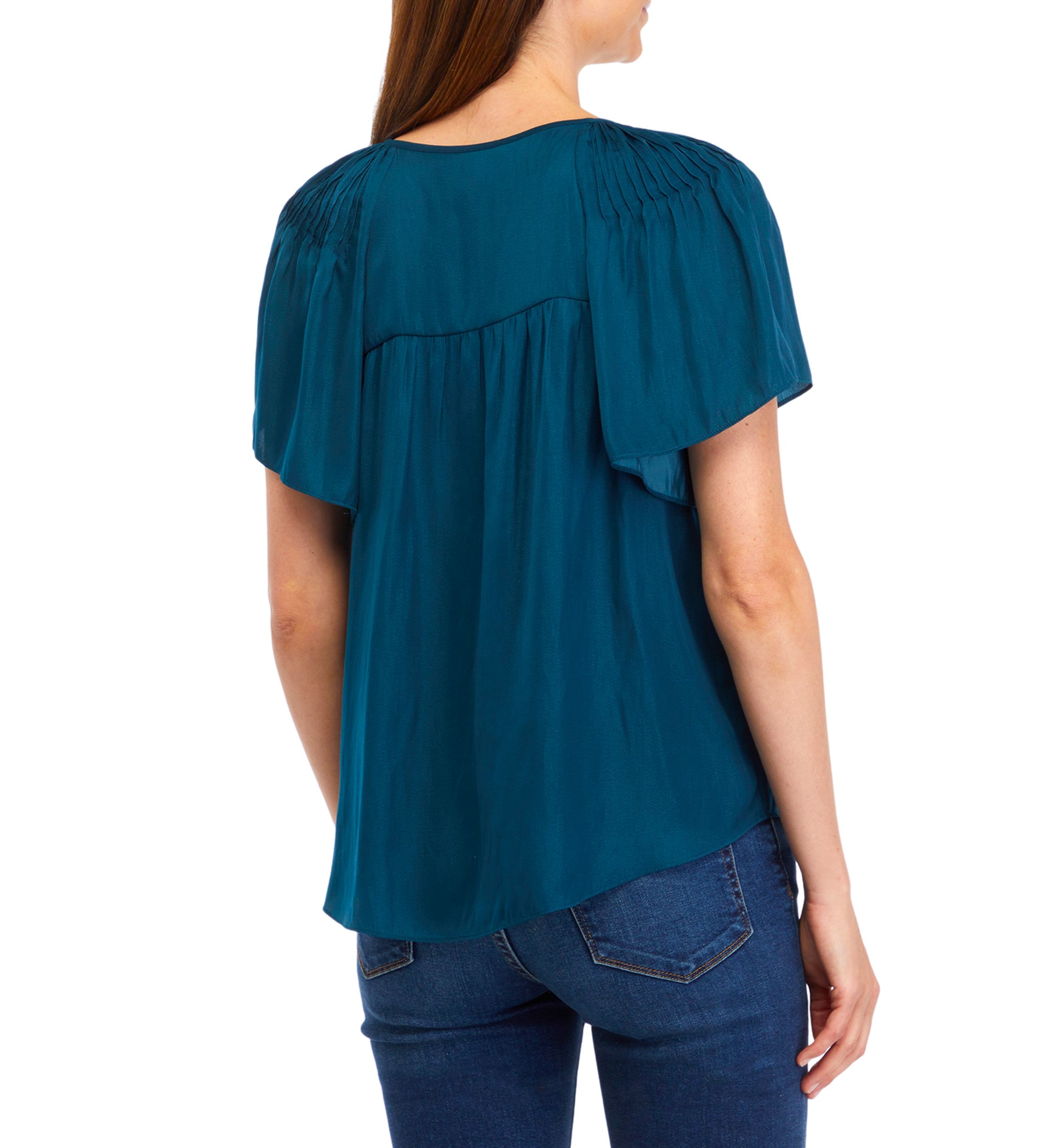 Womens Flutter Sleeve Split Neck Airflow Blouse