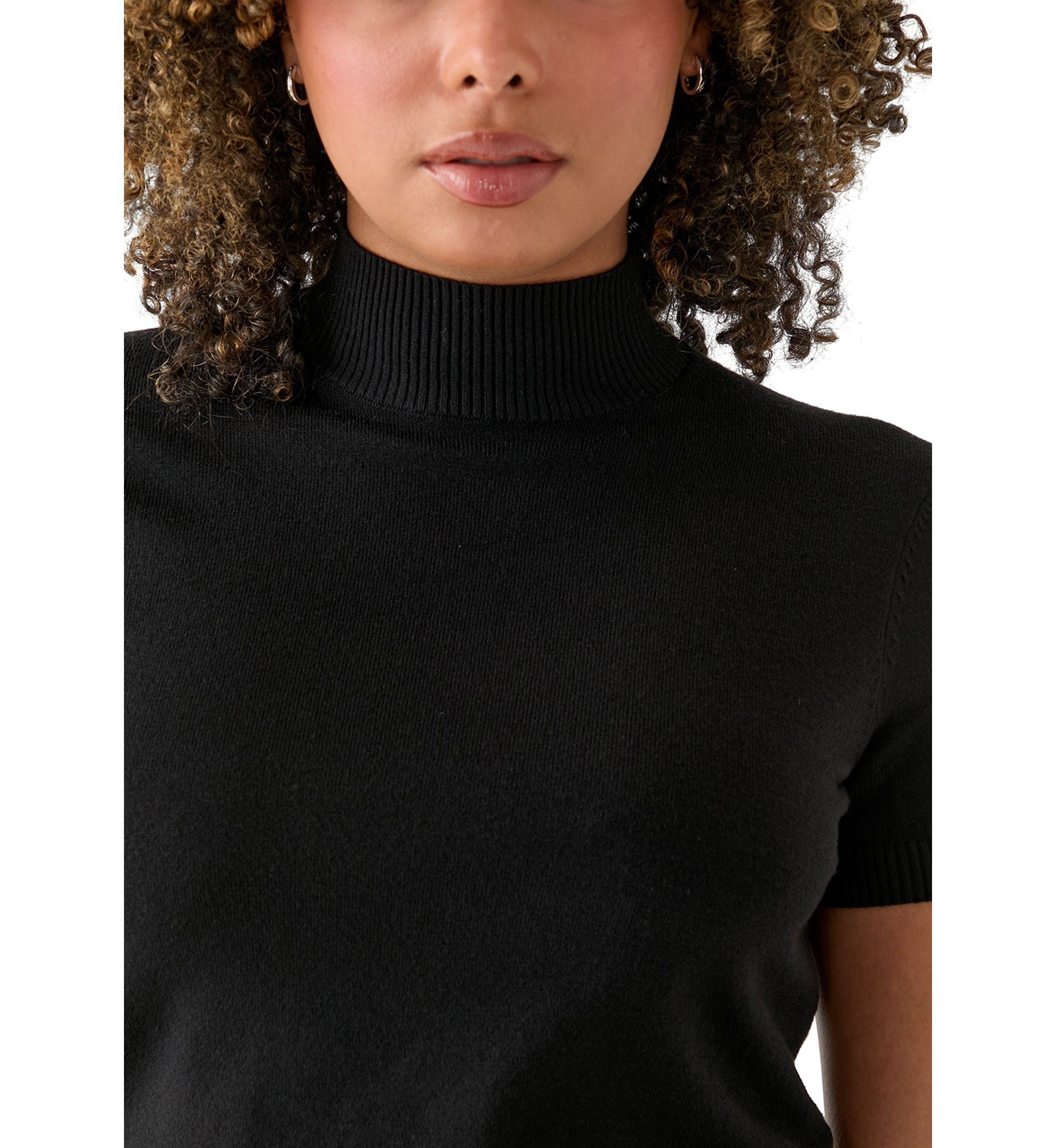 Womens Mock Neck Short Sleeve Cropped Pullover Sweater