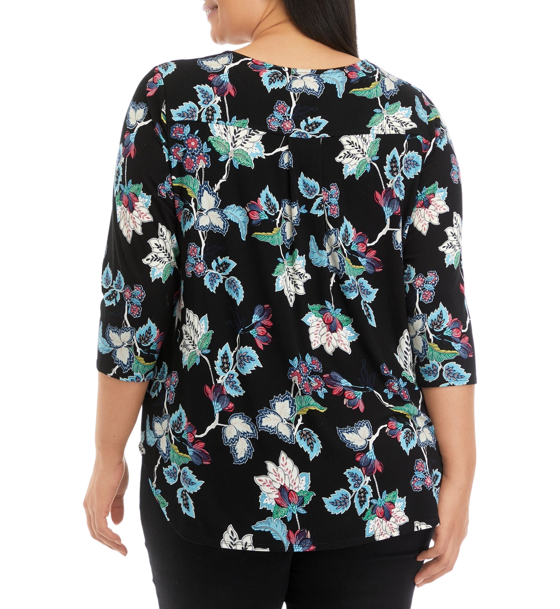 Plus Size 3/4 Sleeve Pleat Back Knit Top