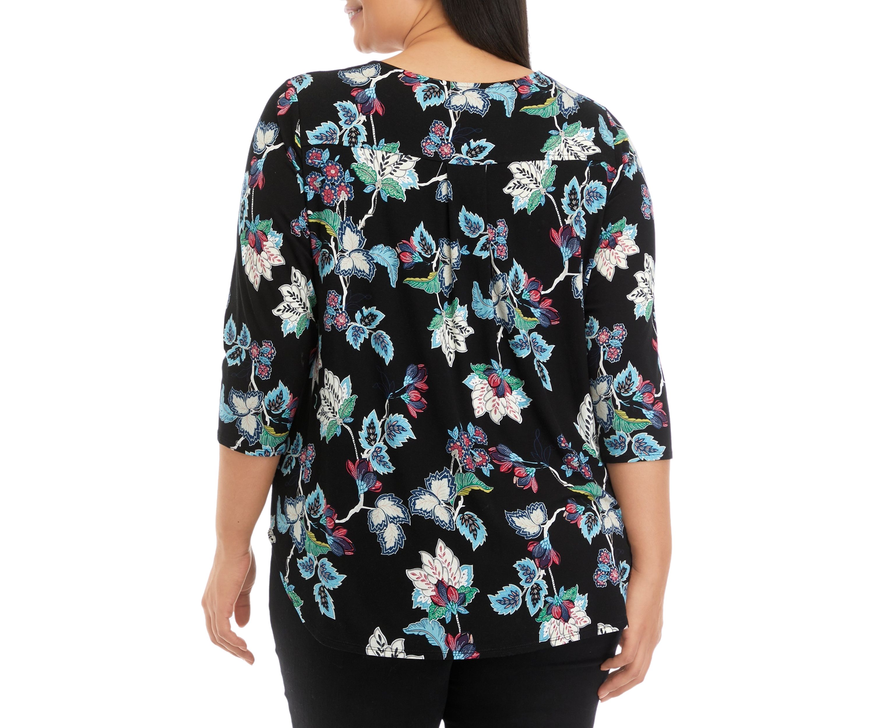 Plus Size 3/4 Sleeve Pleat Back Knit Top