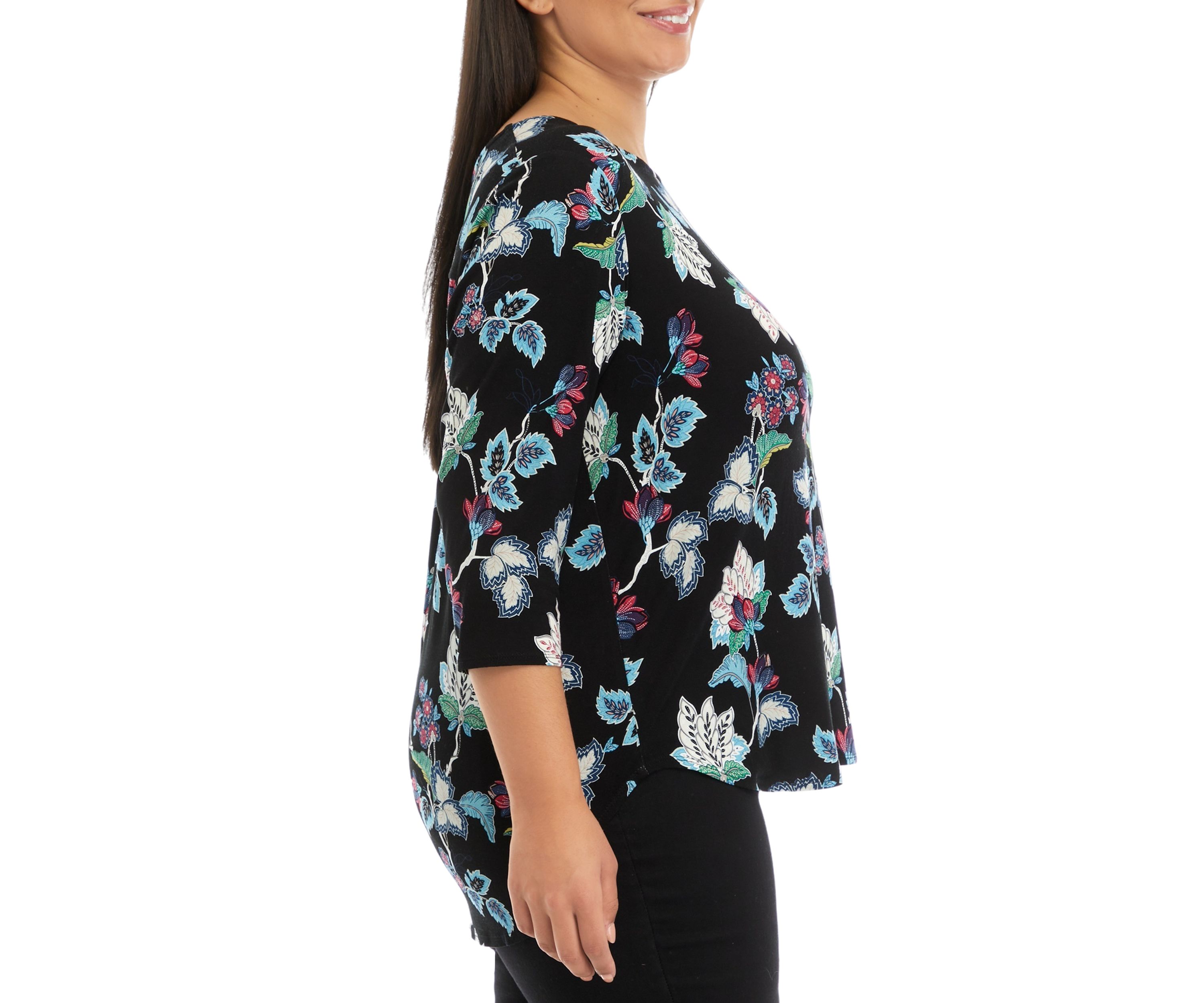 Plus Size 3/4 Sleeve Pleat Back Knit Top