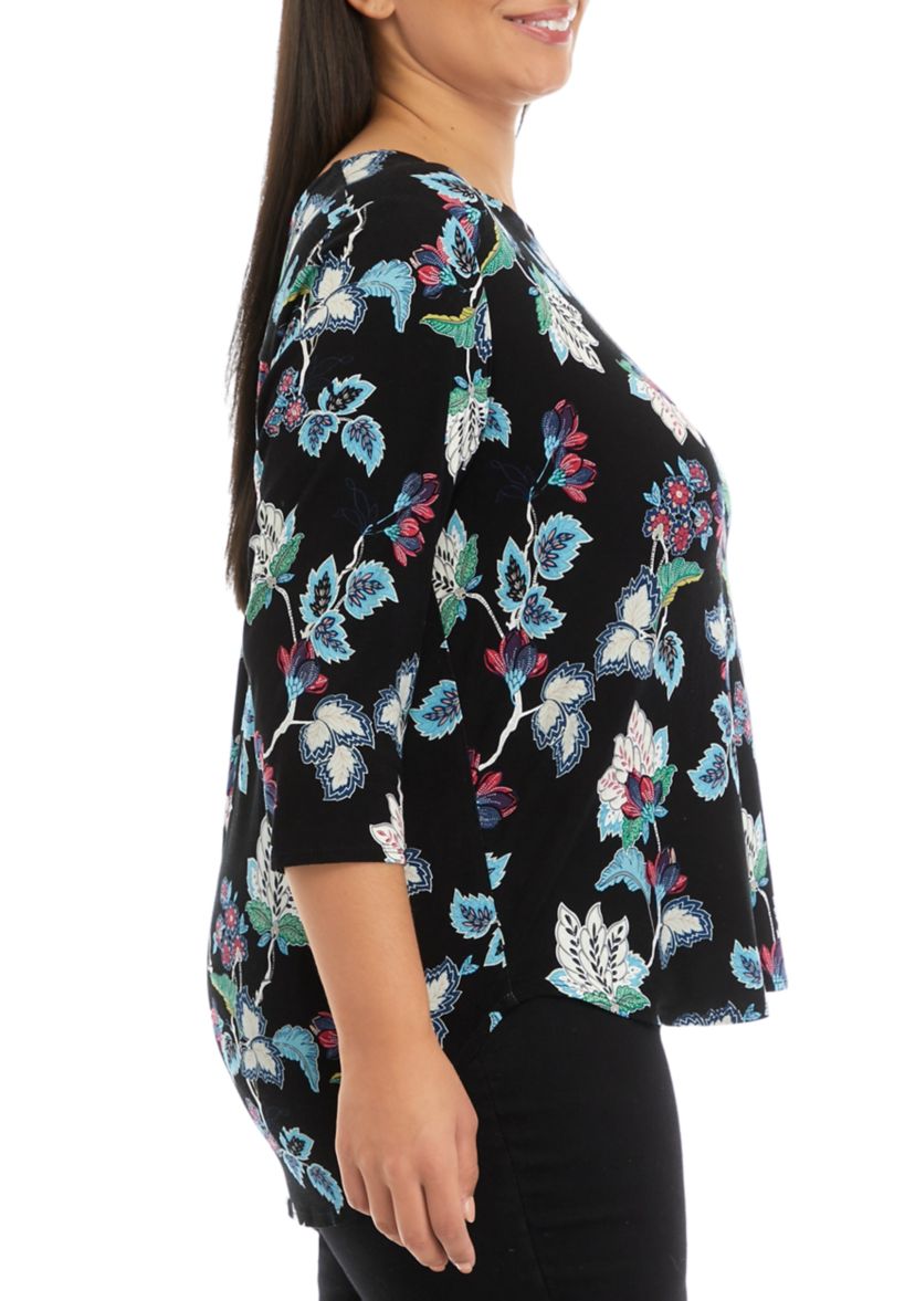 Plus Size 3/4 Sleeve Pleat Back Knit Top