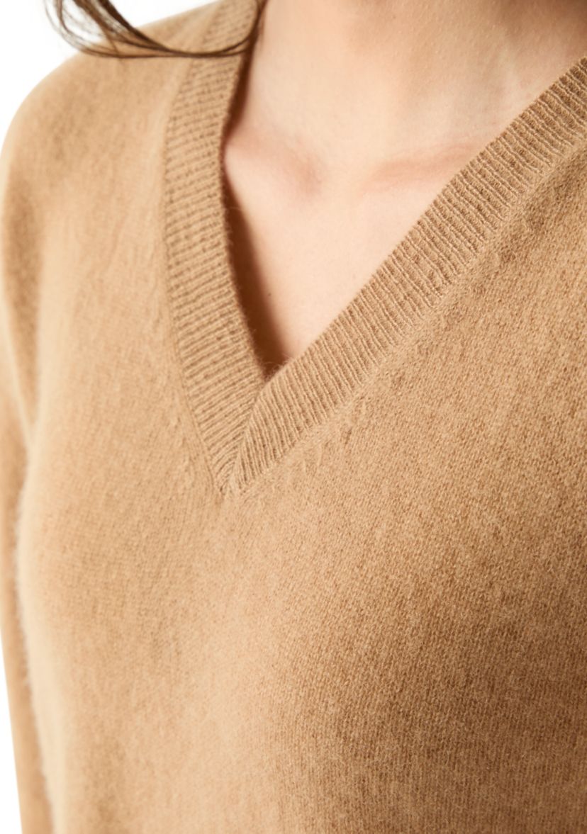 Womens V-Neck Split Hem Cashmere Sweater